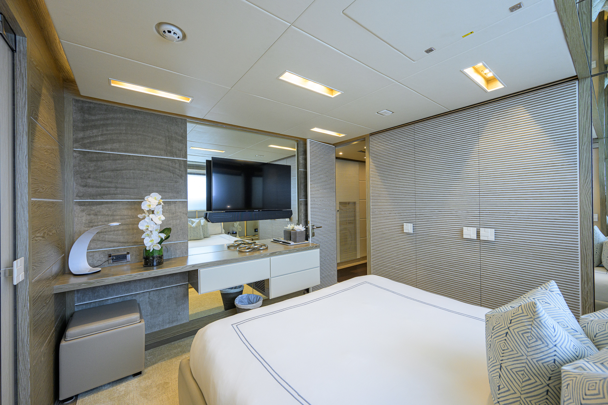 Short Story yacht photo 219