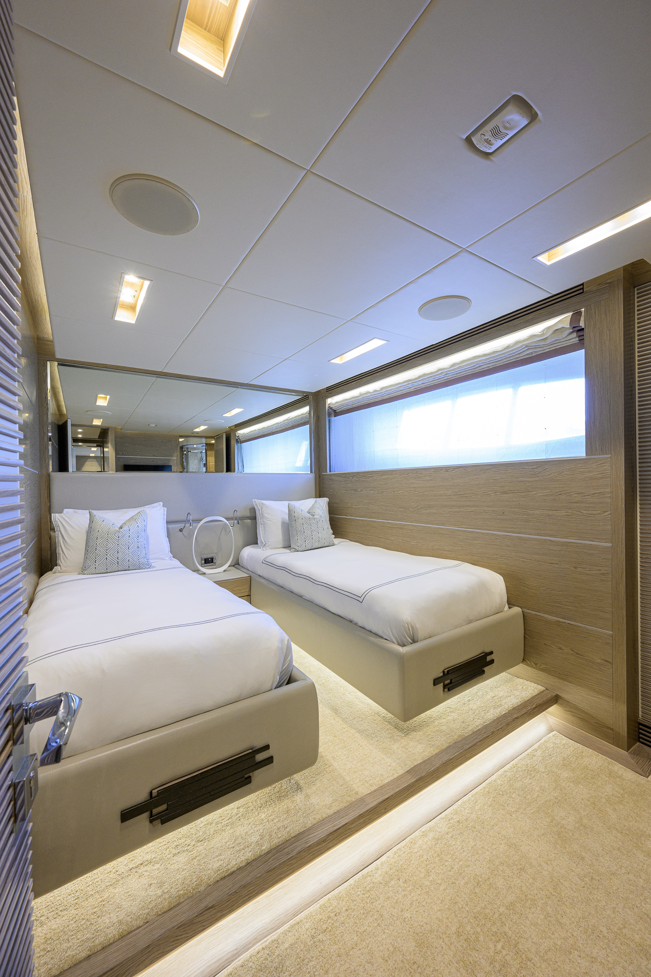 Short Story yacht photo 193
