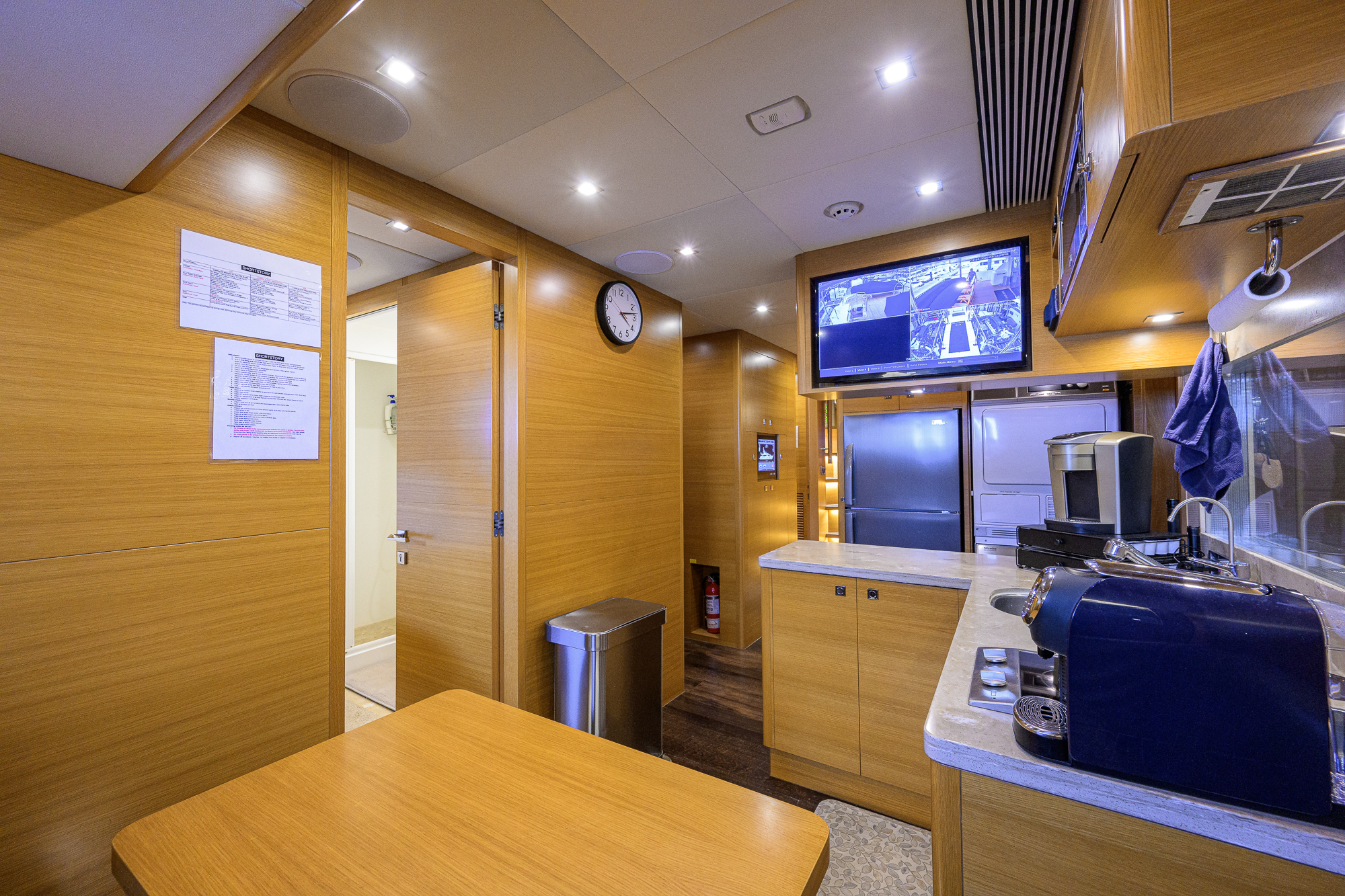 Short Story yacht photo 249