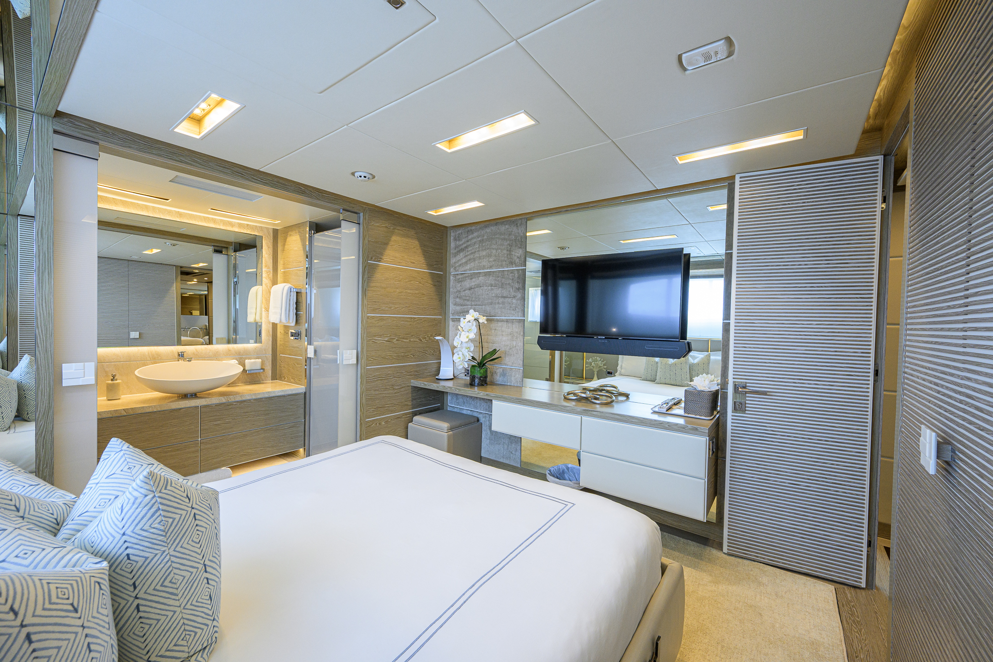 Short Story yacht photo 217