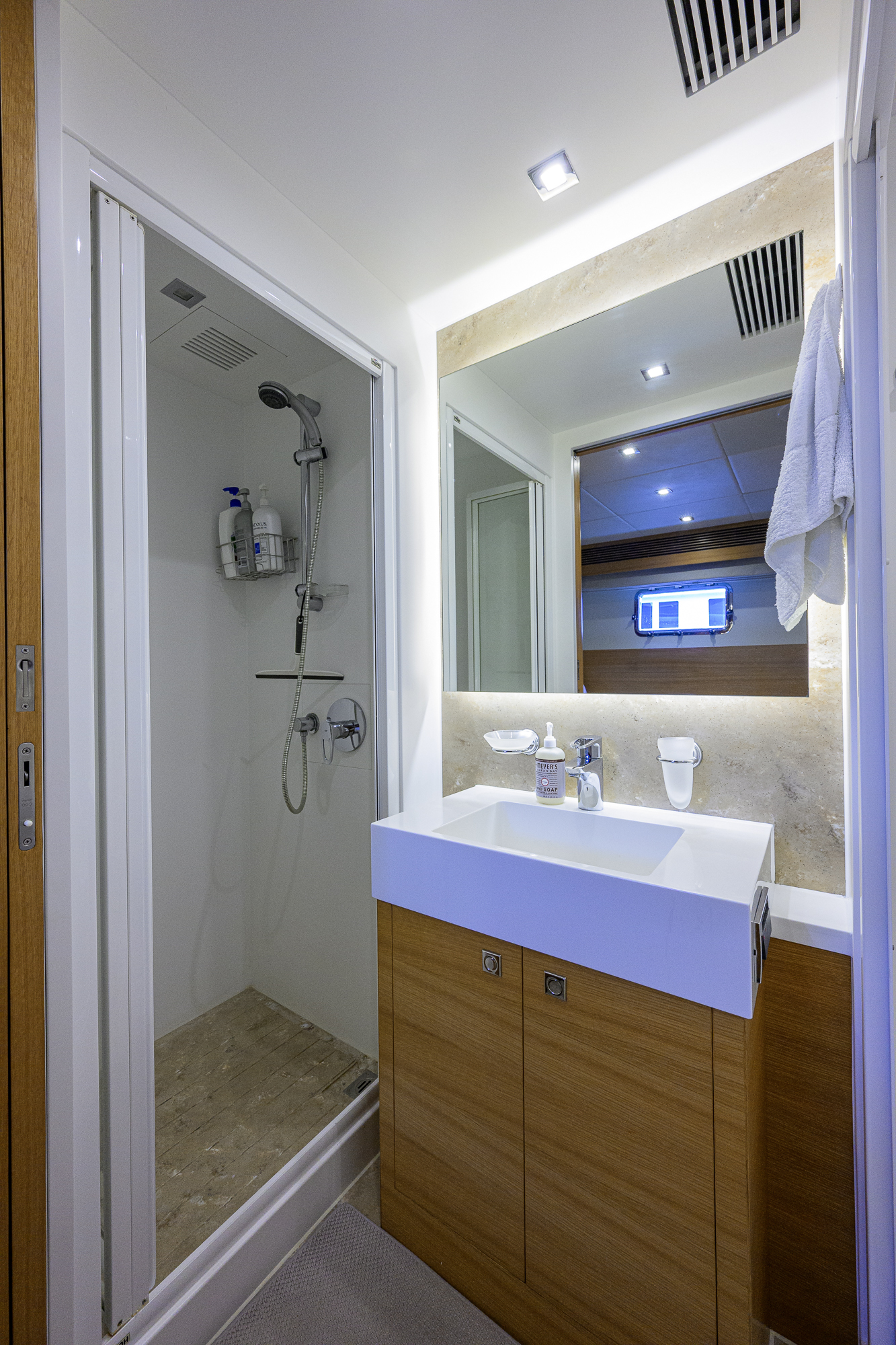 Short Story yacht photo 255