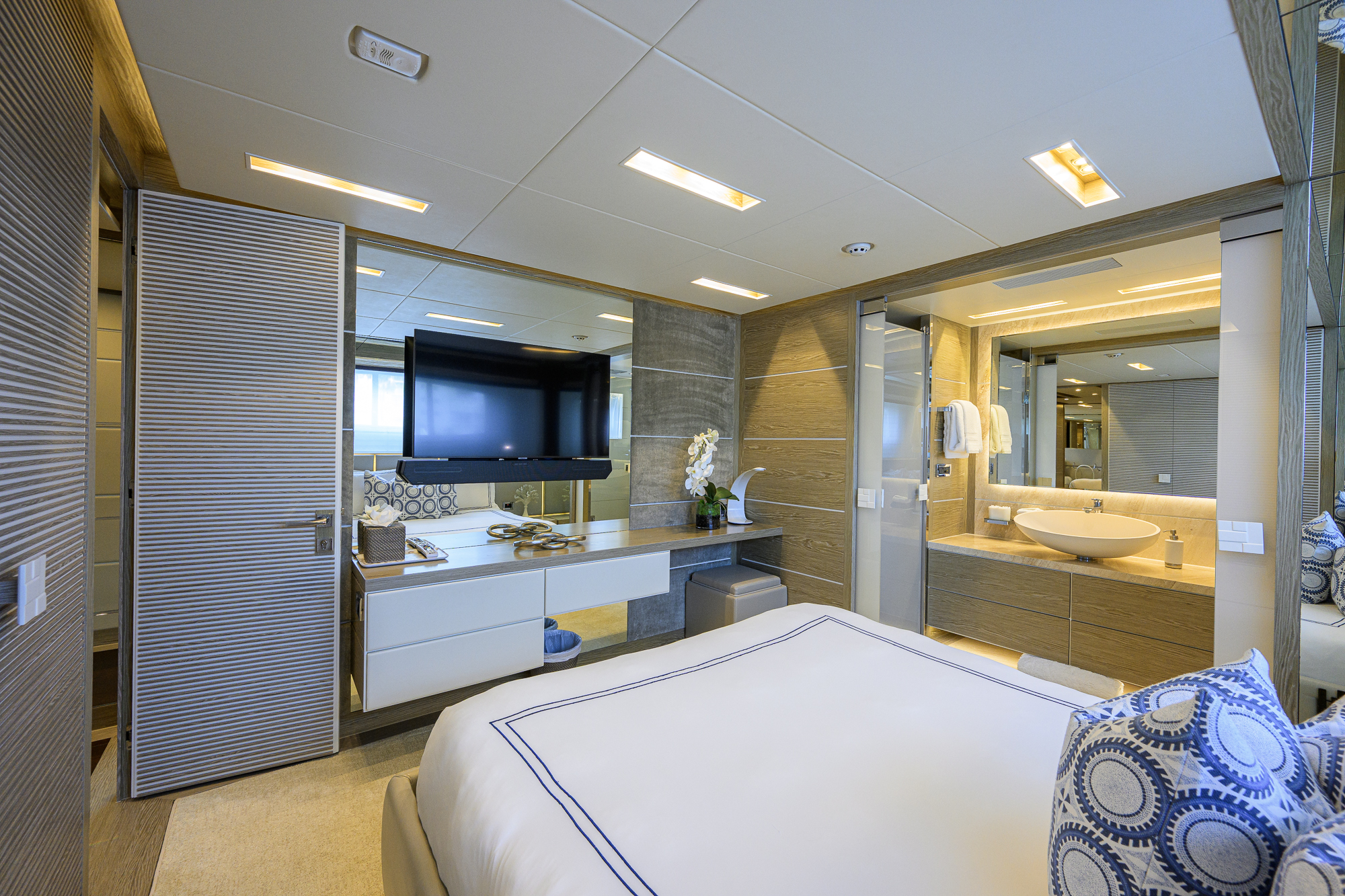 Short Story yacht photo 204