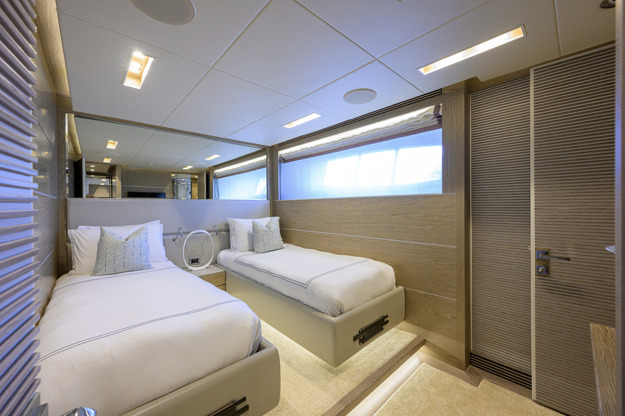 Short Story yacht photo 194