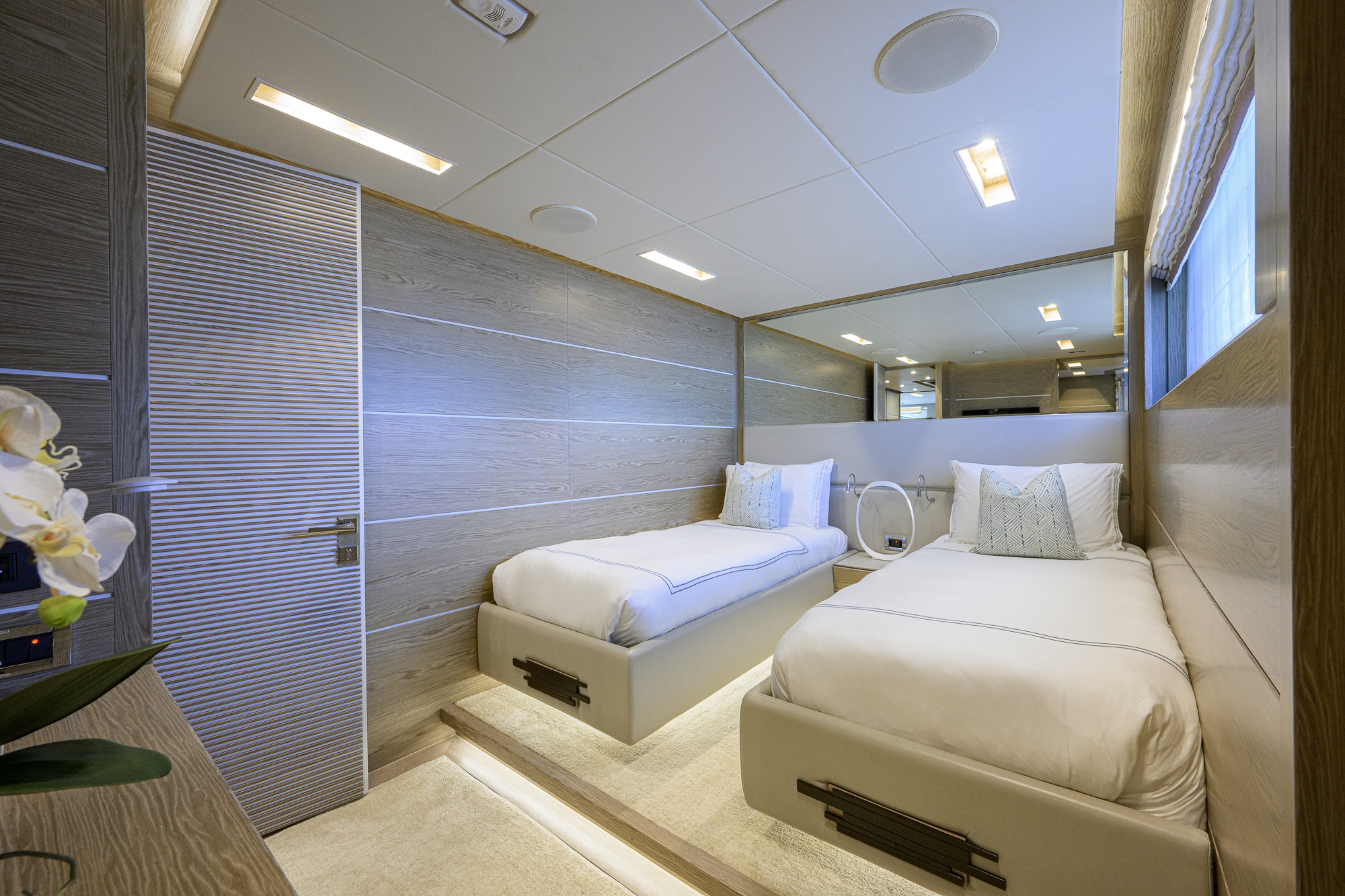 Short Story yacht photo 197