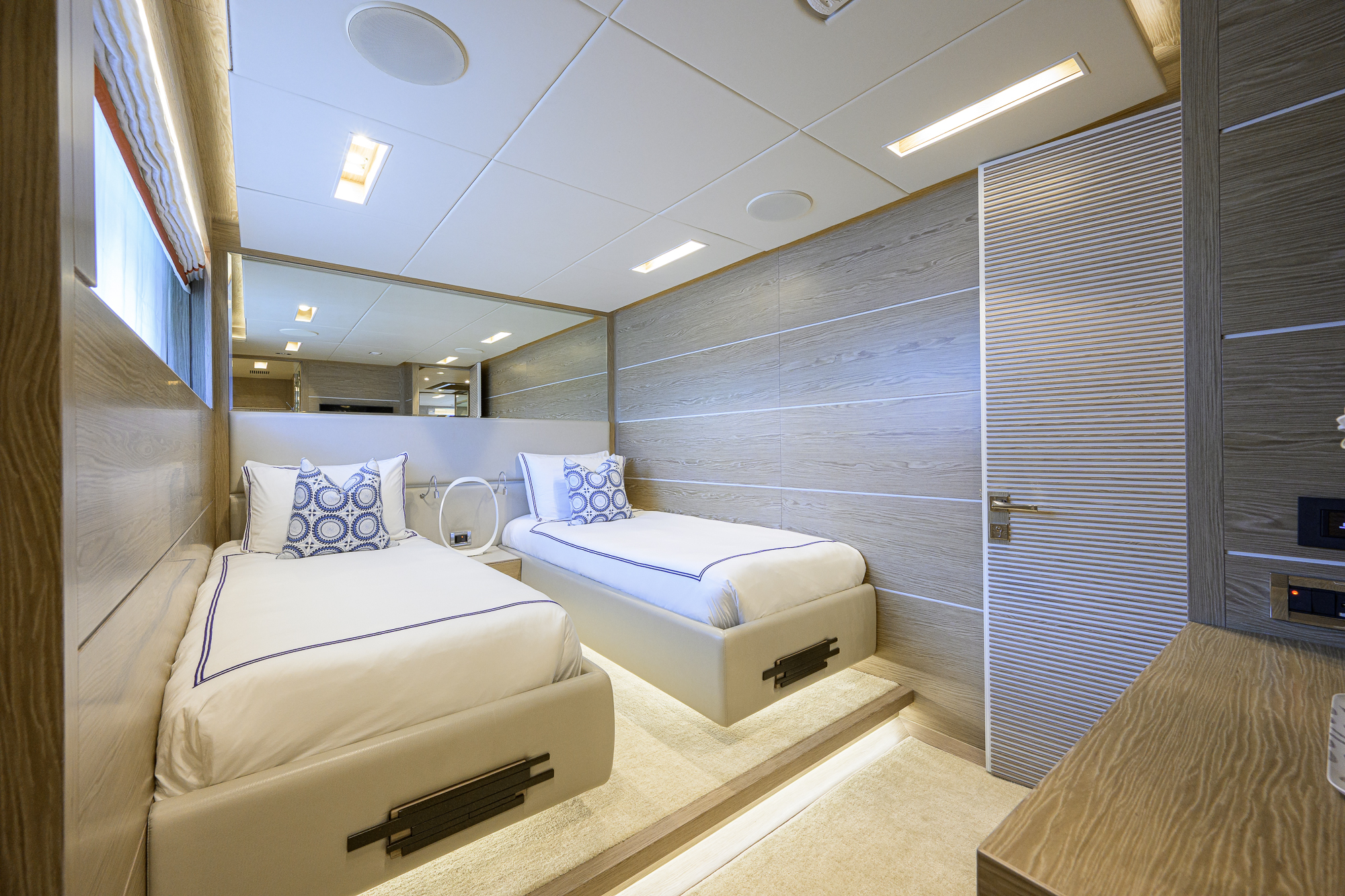 Short Story yacht photo 188