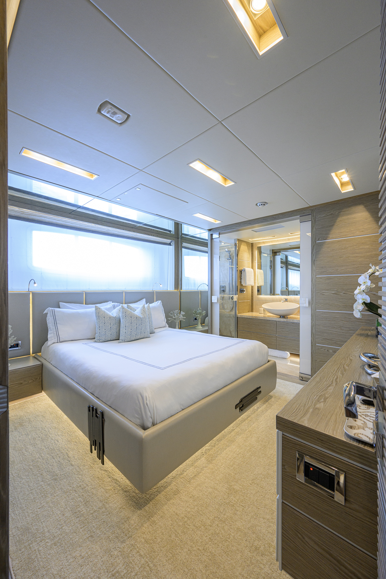 Short Story yacht photo 215