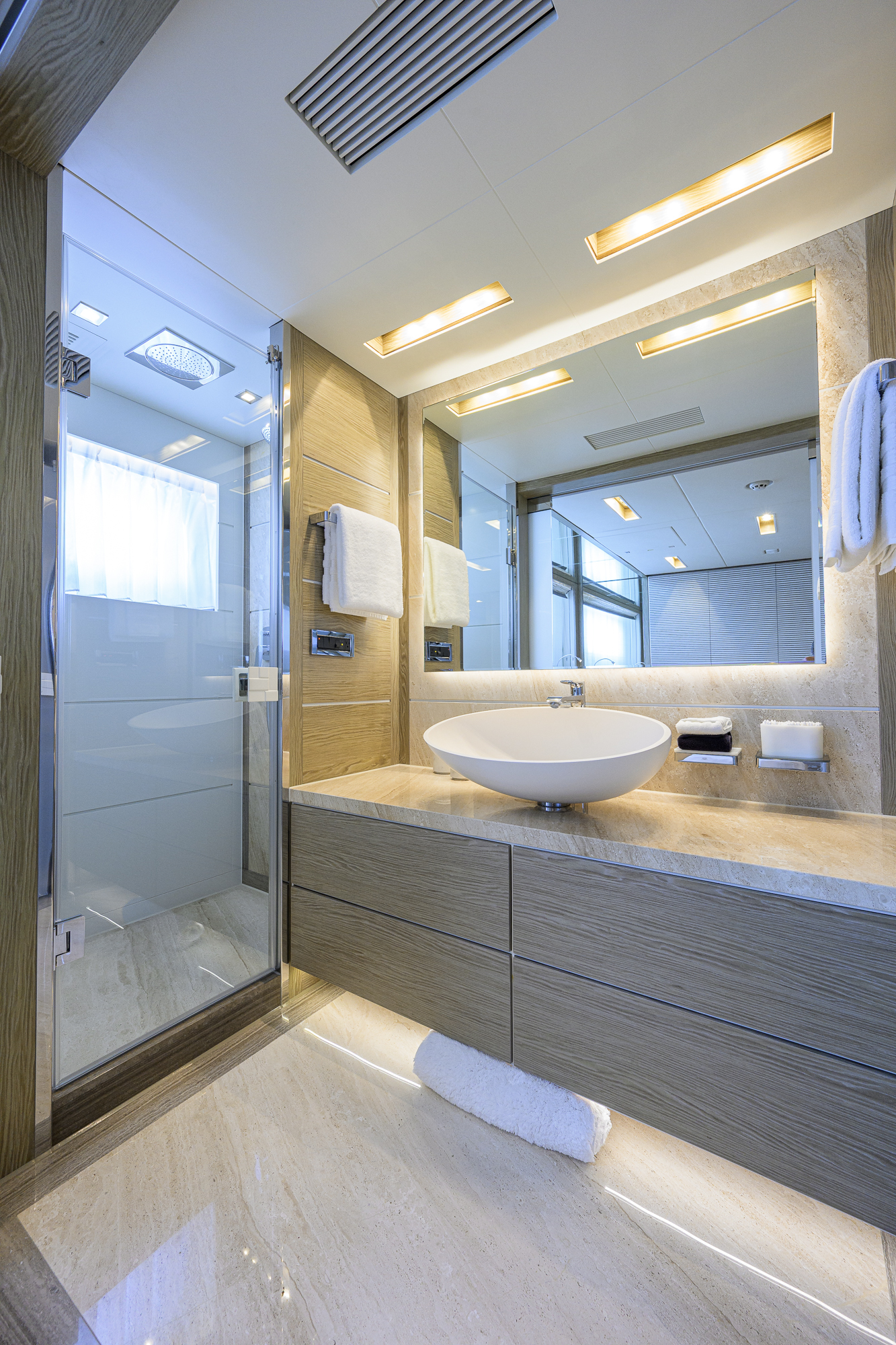 Short Story yacht photo 221
