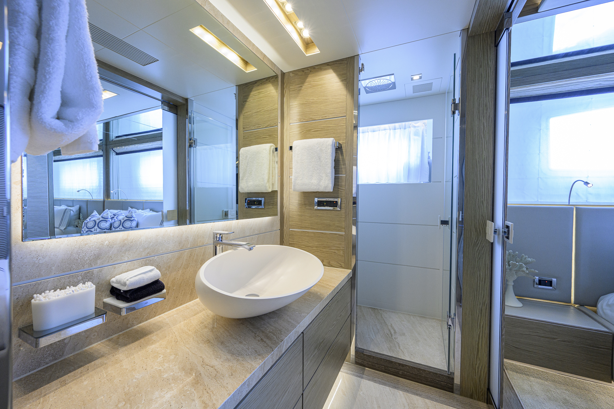 Short Story yacht photo 212