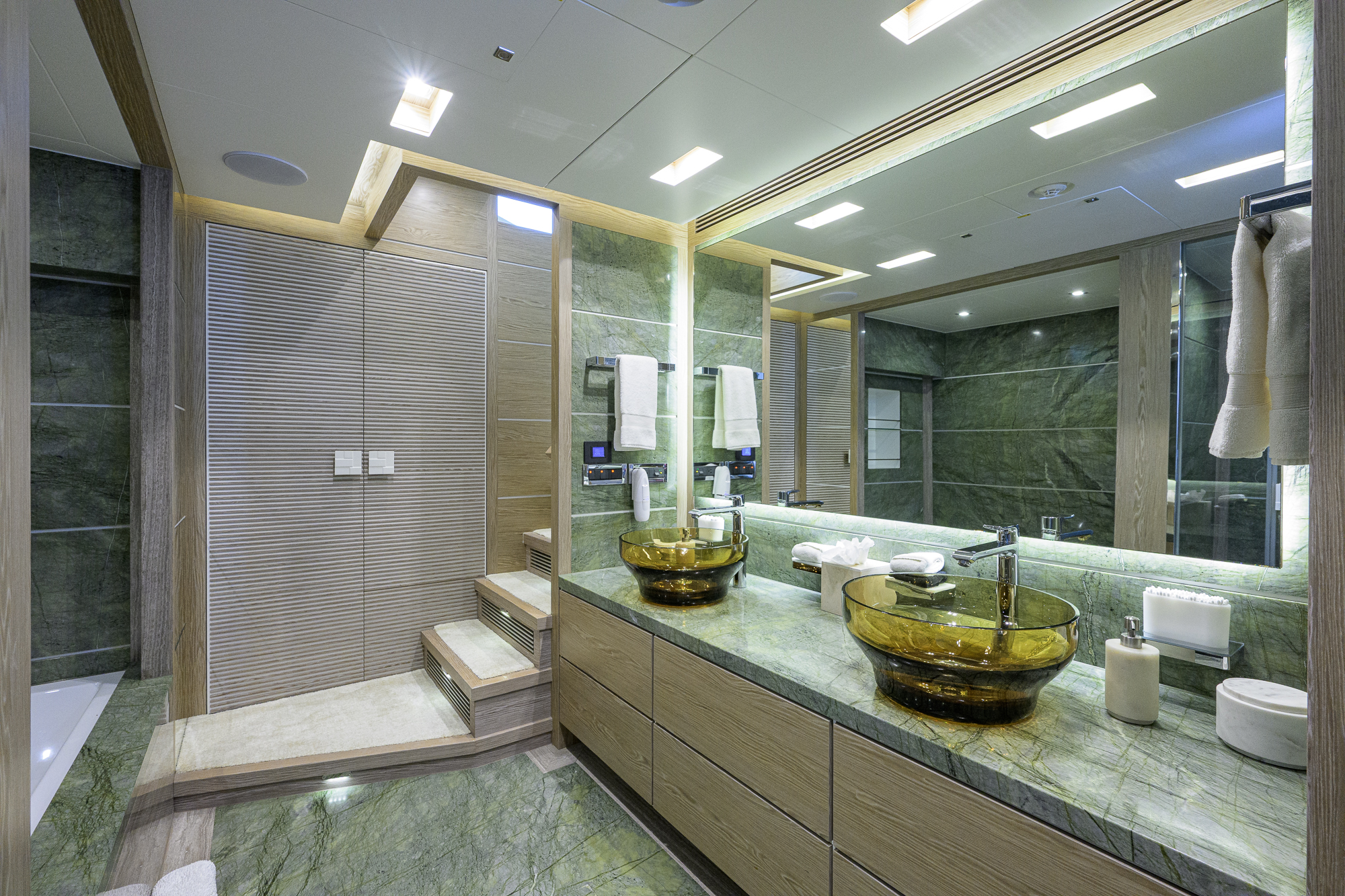 Short Story yacht photo 242