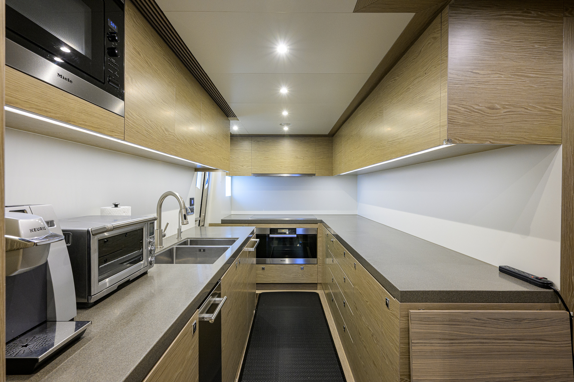 Short Story yacht photo 150