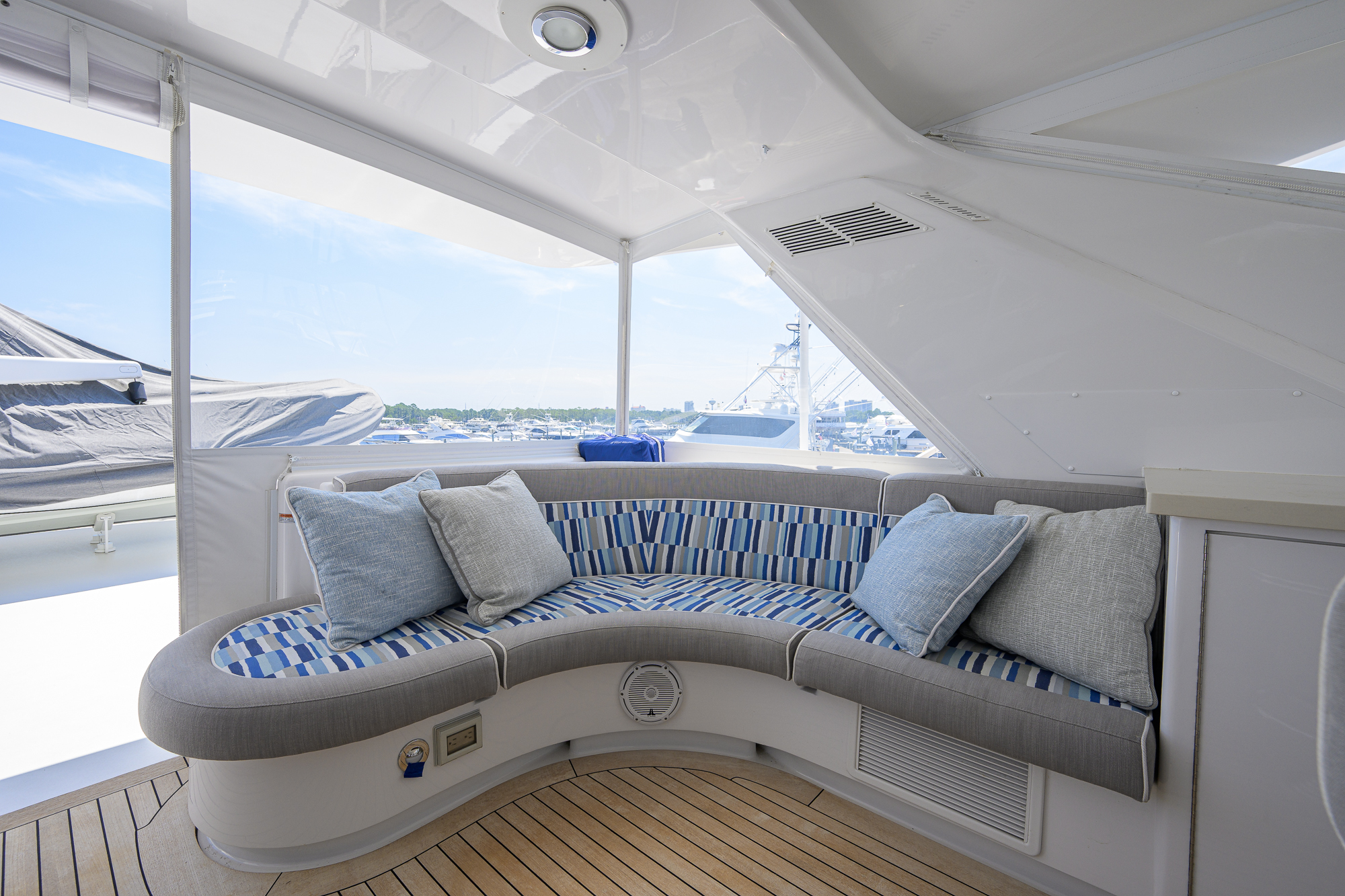 Wendy I yacht photo 16