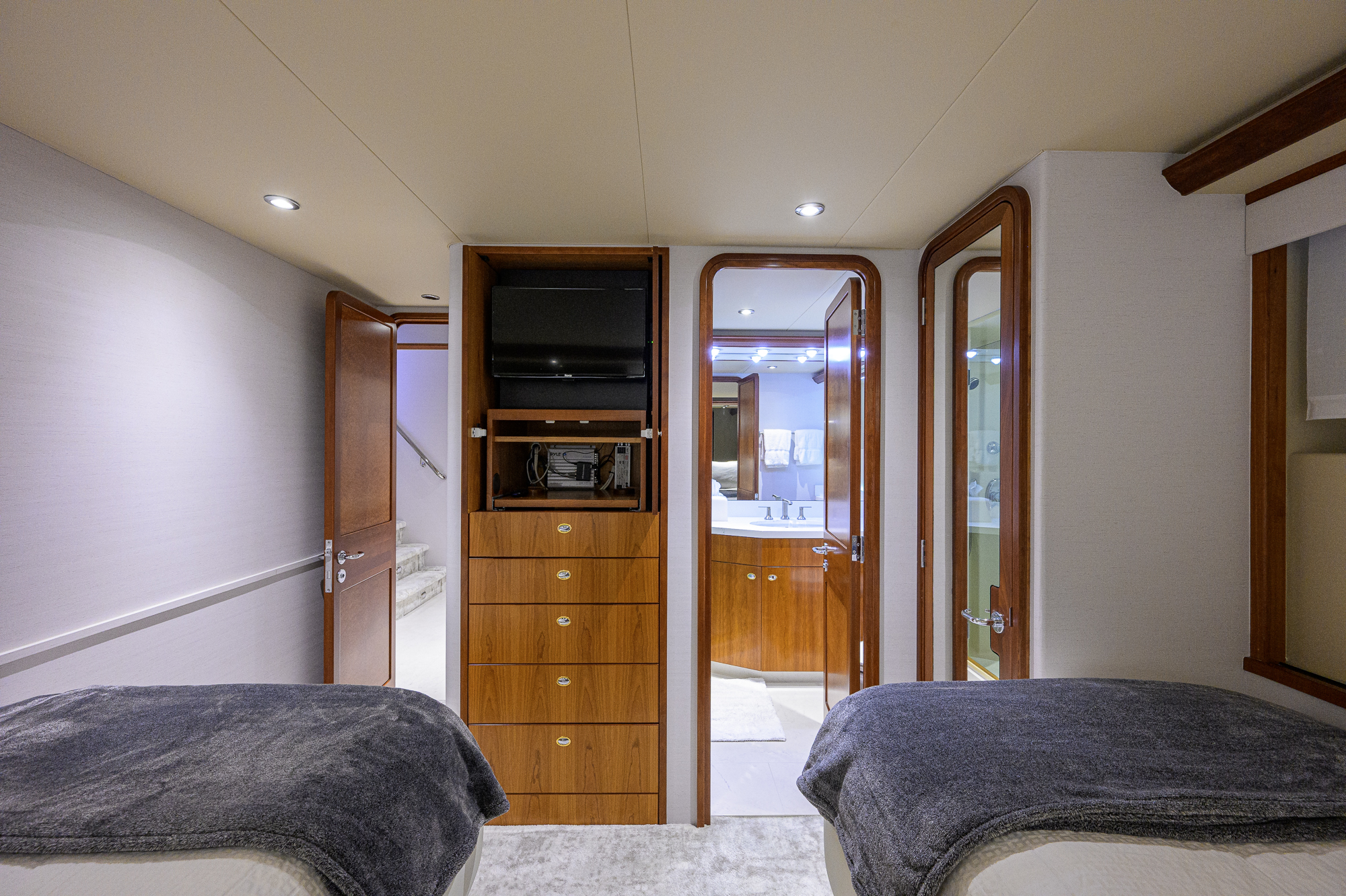Breezy Day yacht photo 185