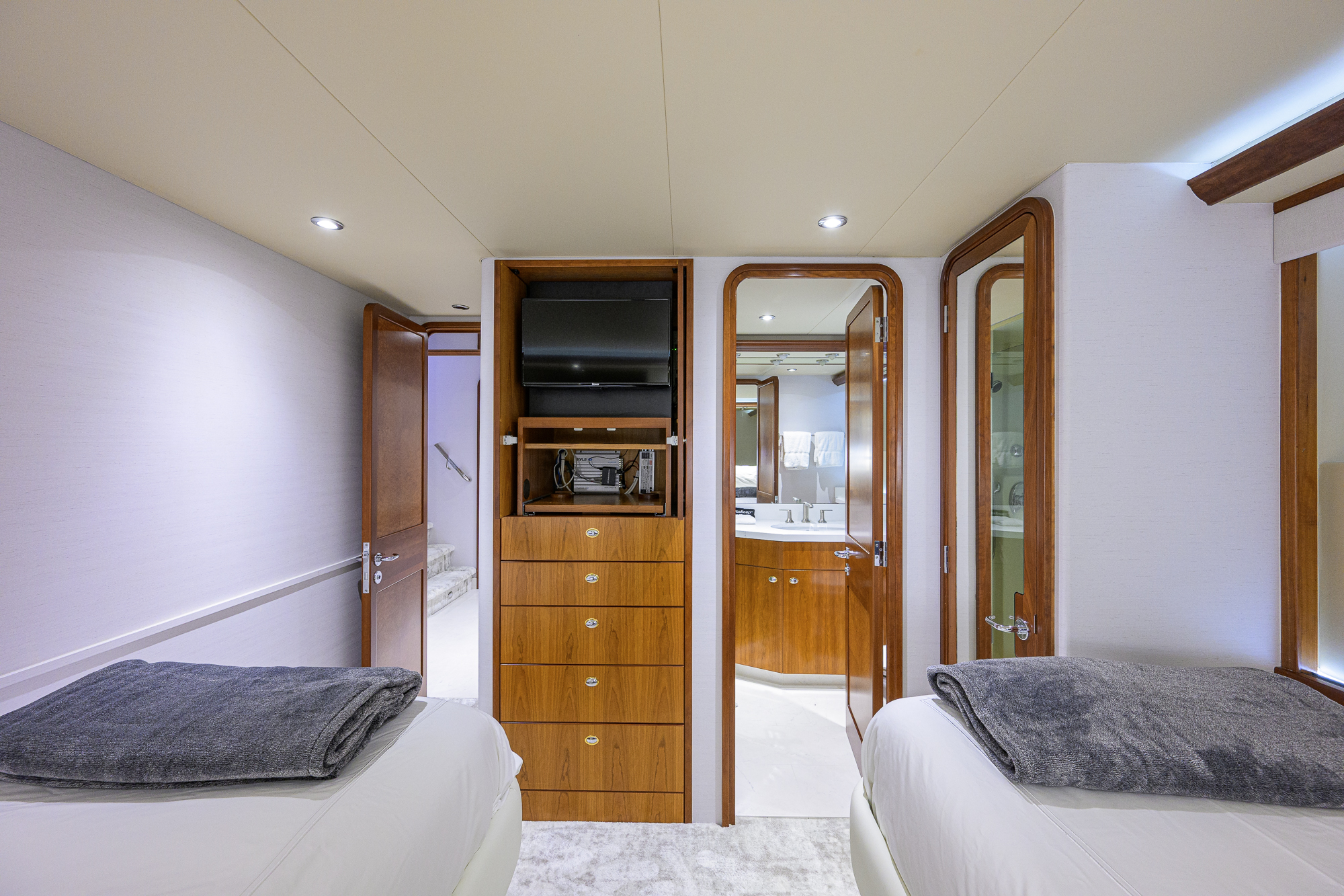 Breezy Day yacht photo 184