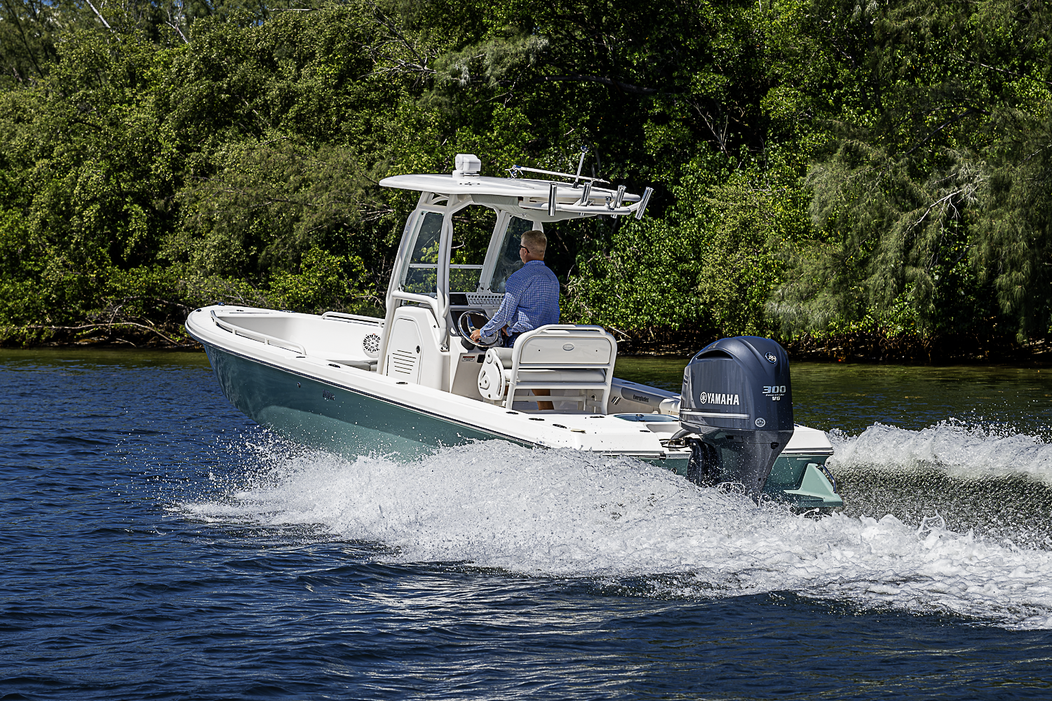 24 Everglades yacht photo 38