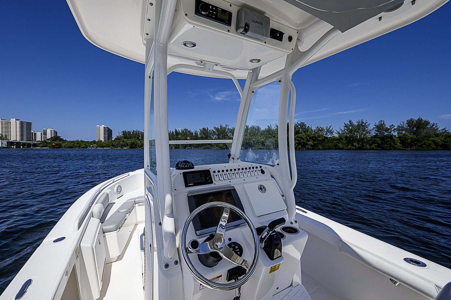 24 Everglades yacht photo 56