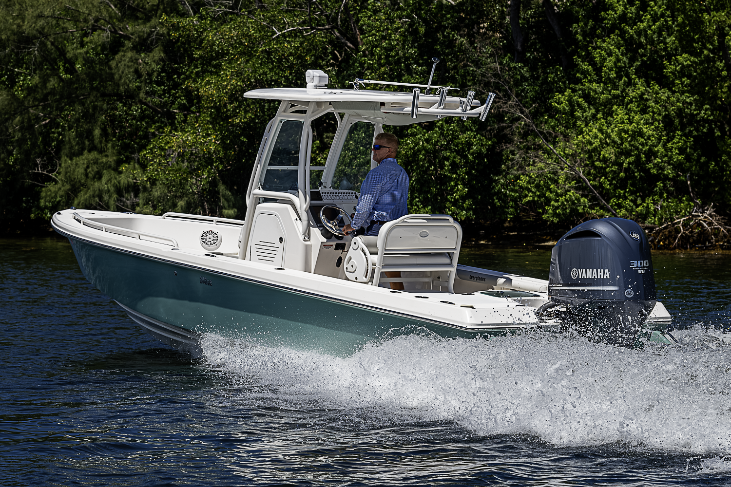 24 Everglades yacht photo 37