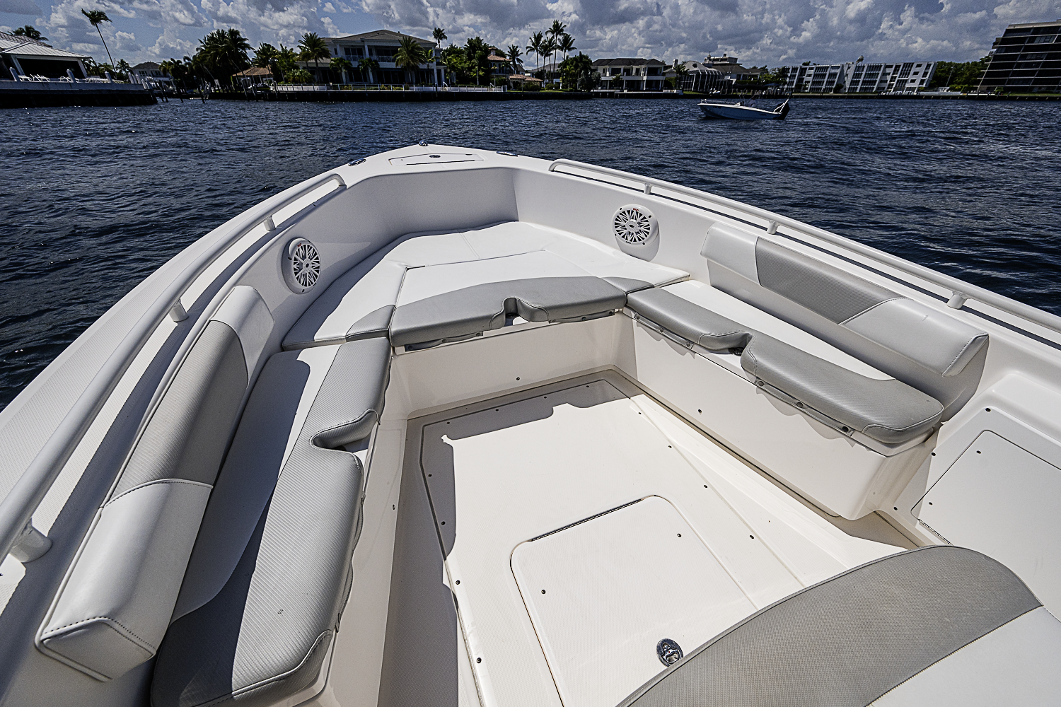 24 Everglades yacht photo 40