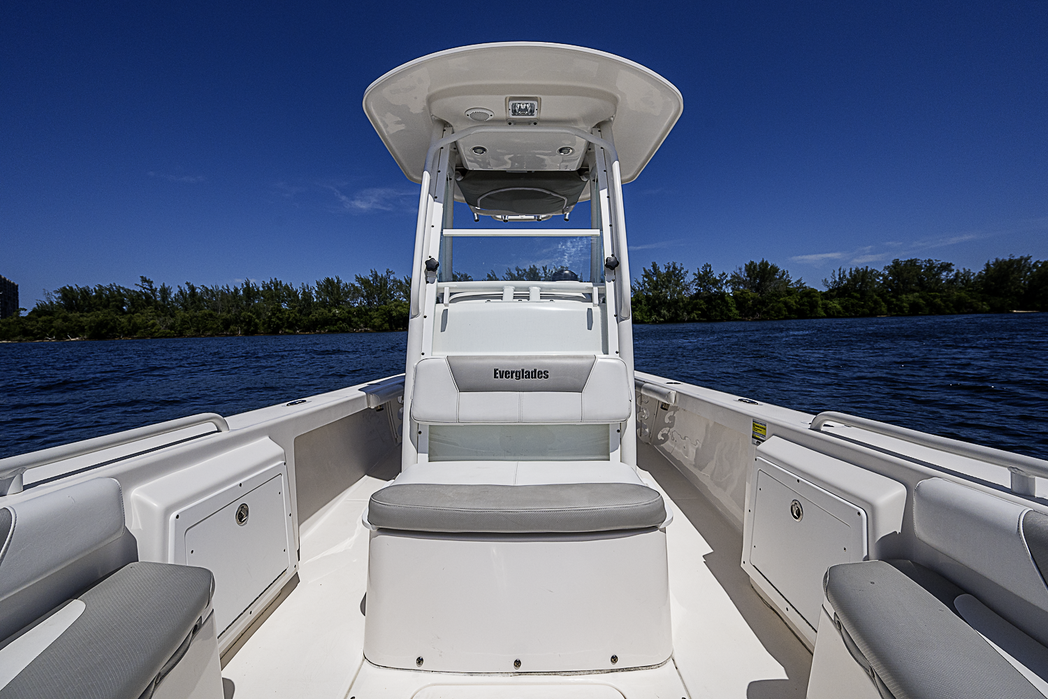 24 Everglades yacht photo 44