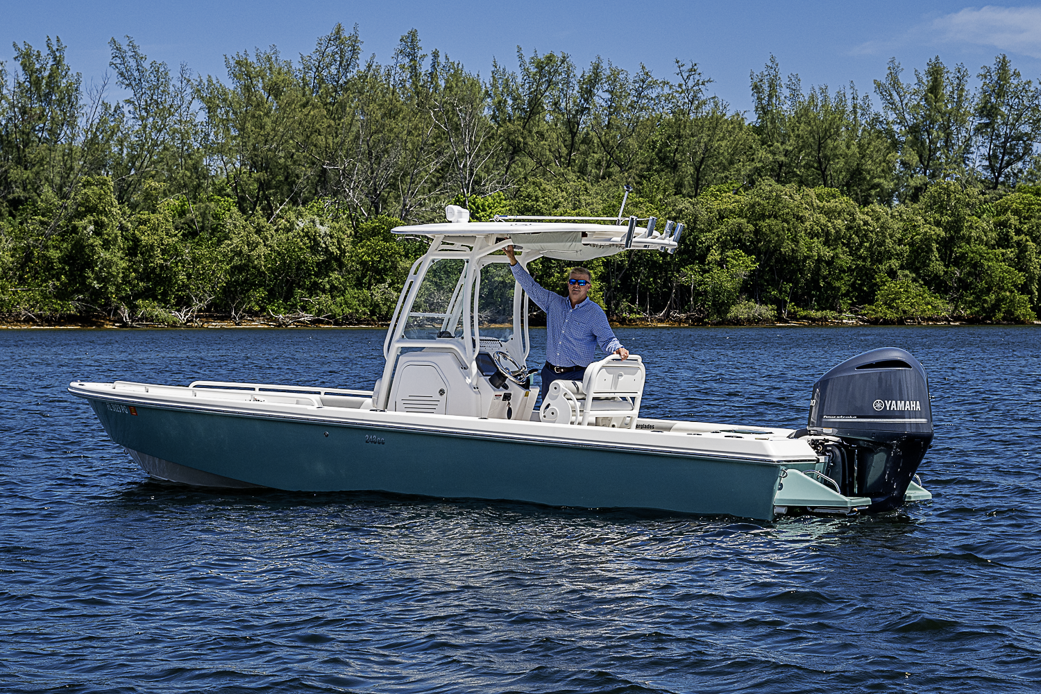 24 Everglades yacht photo 1