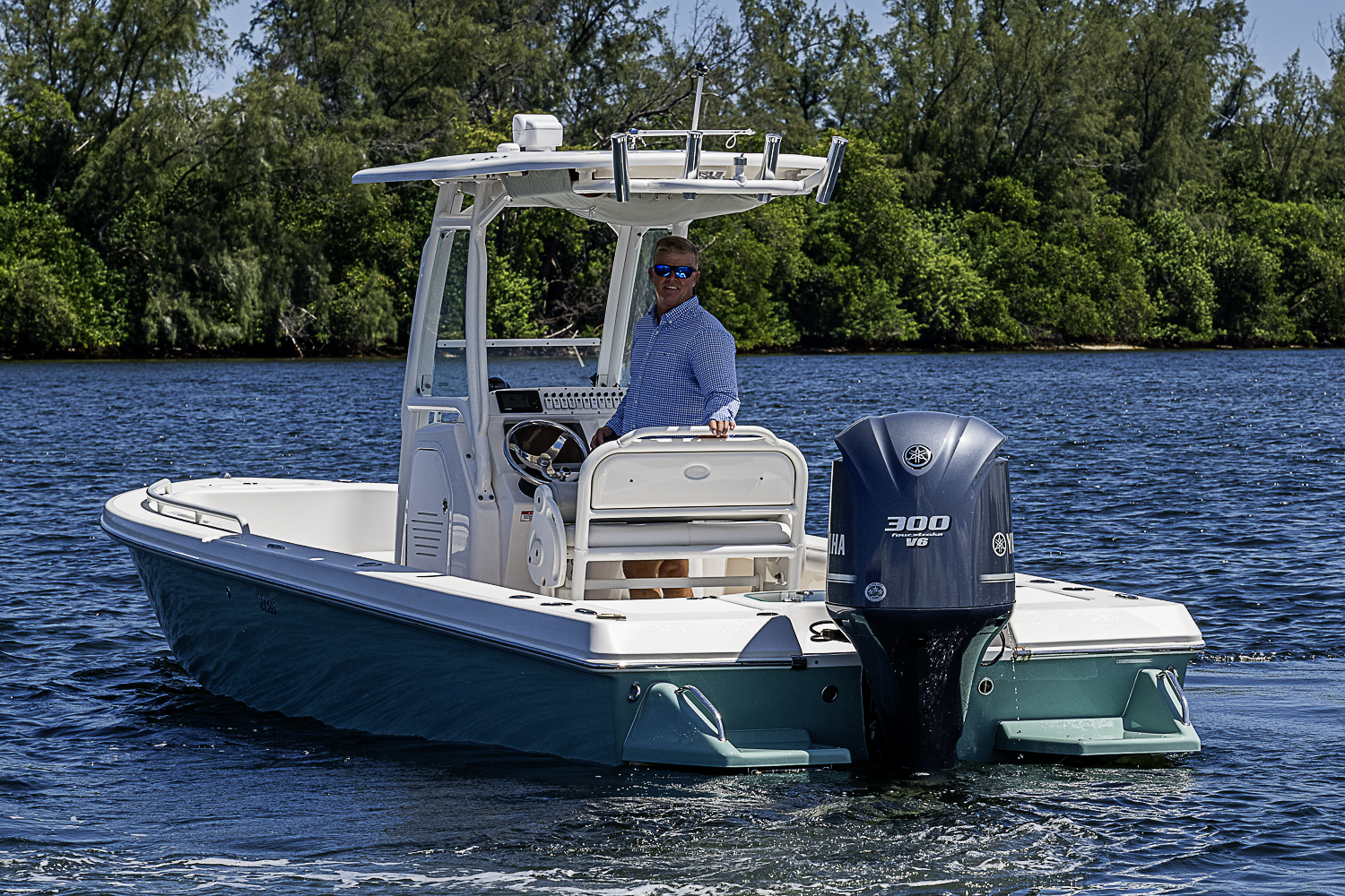 24 Everglades yacht photo 16