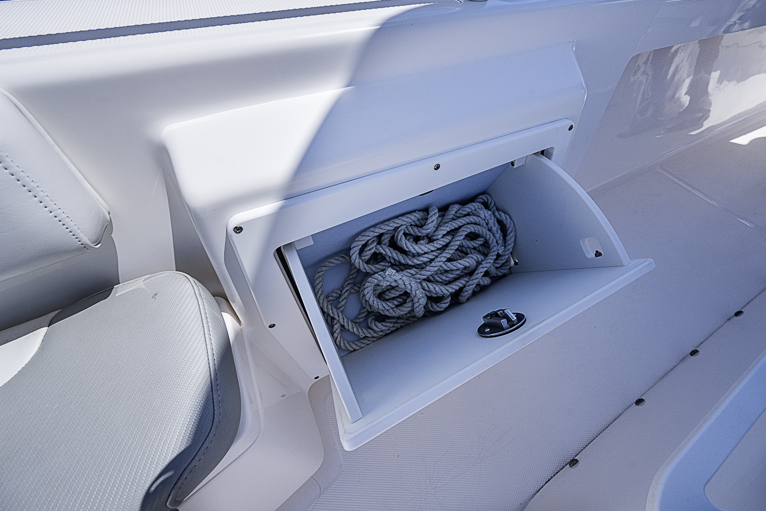 24 Everglades yacht photo 45
