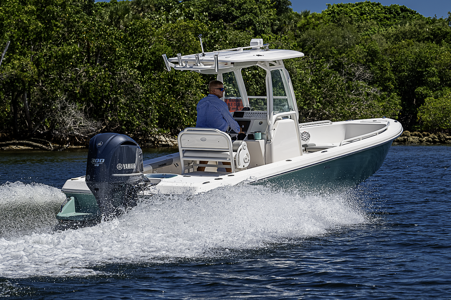 24 Everglades yacht photo 28