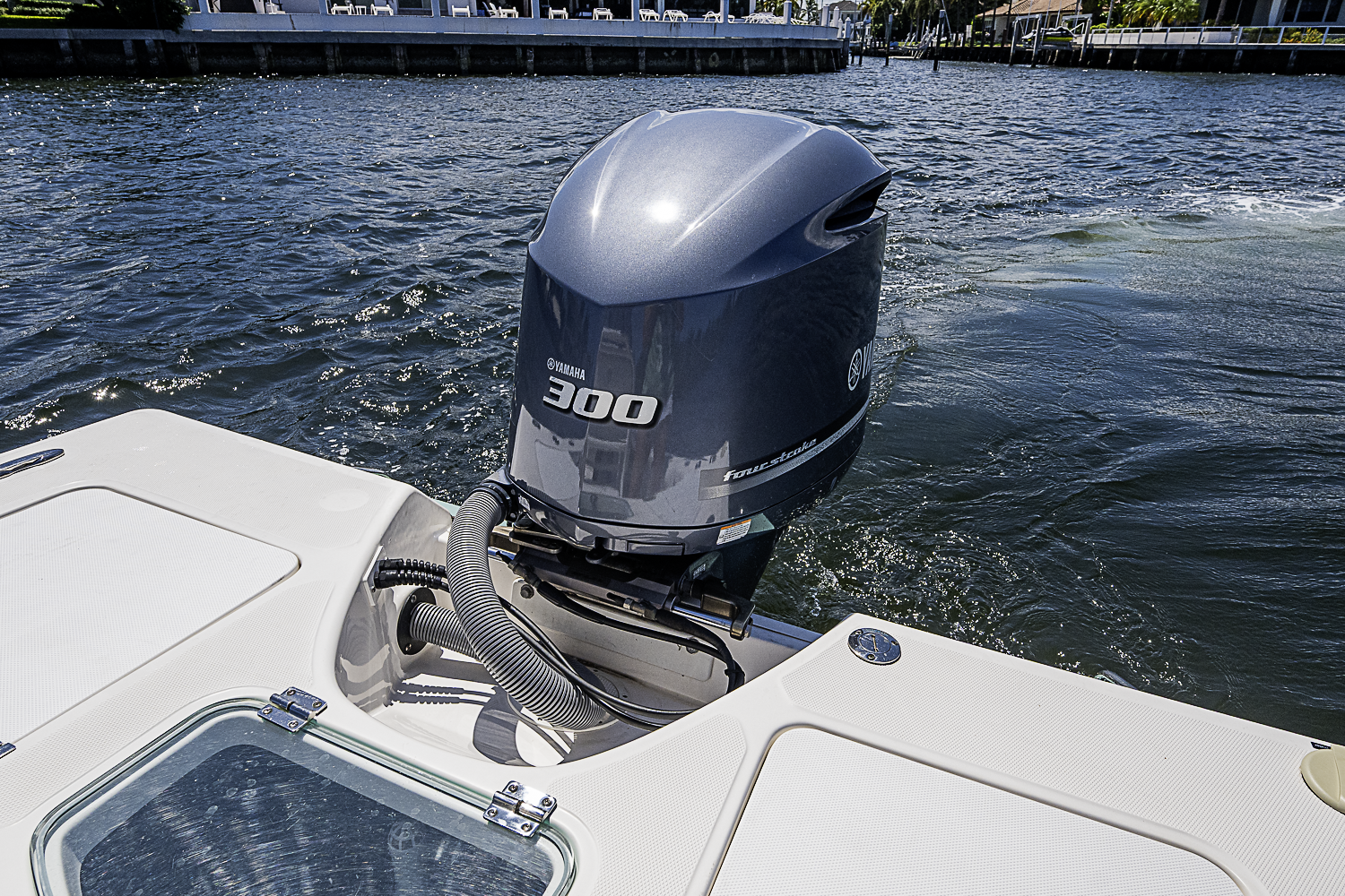 24 Everglades yacht photo 53