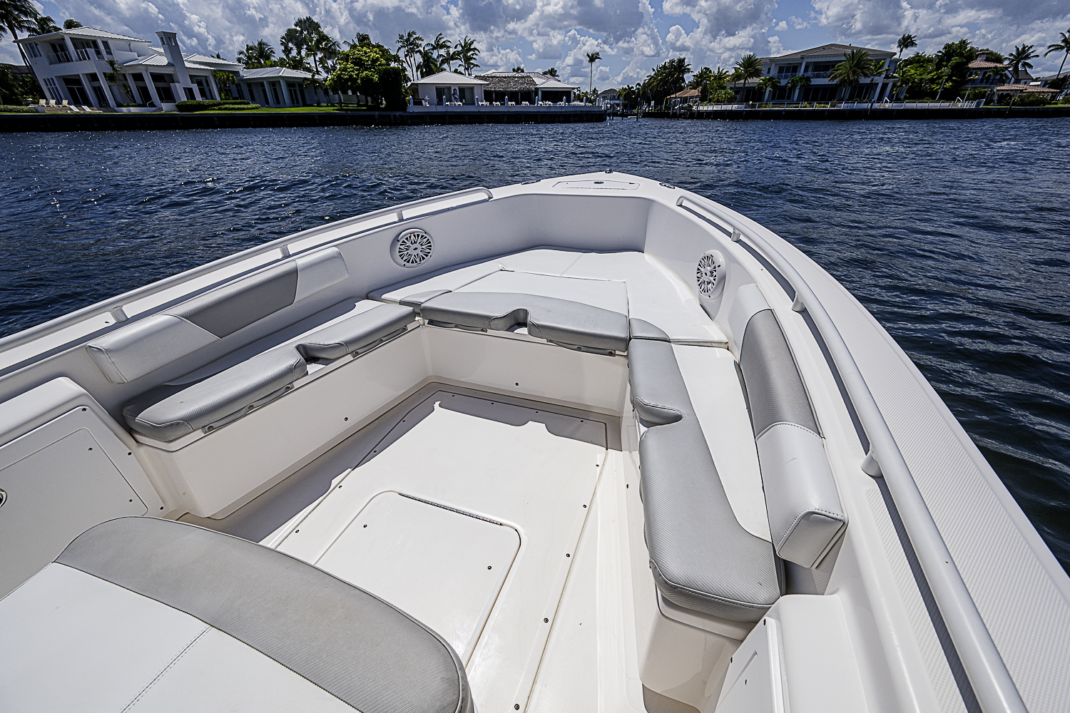24 Everglades yacht photo 39