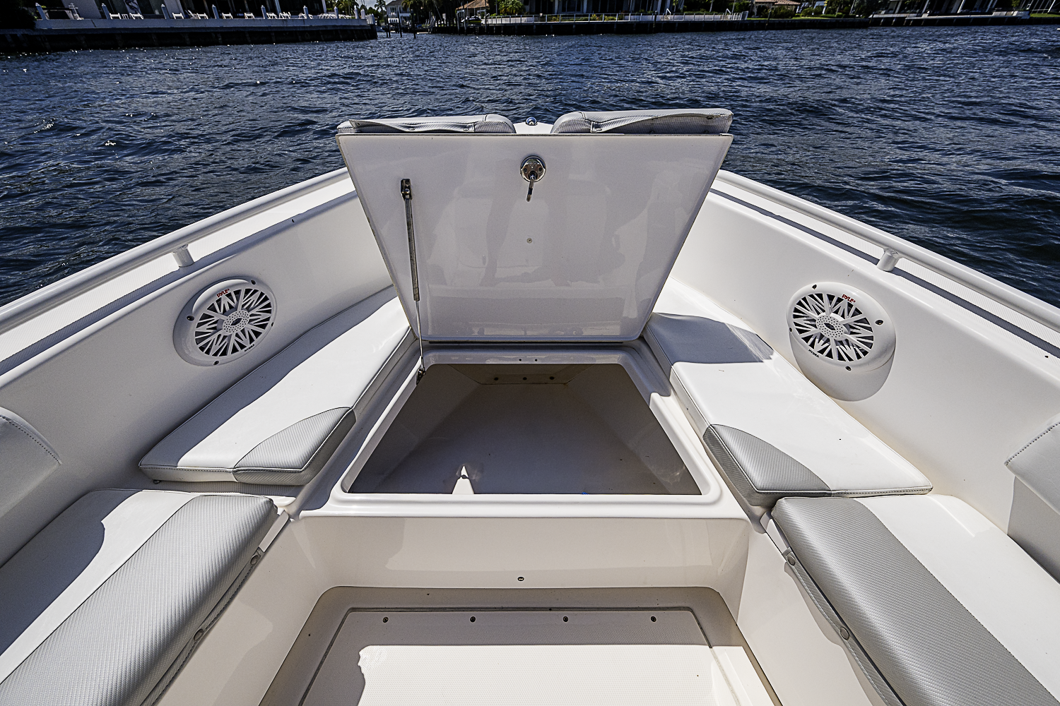 24 Everglades yacht photo 42