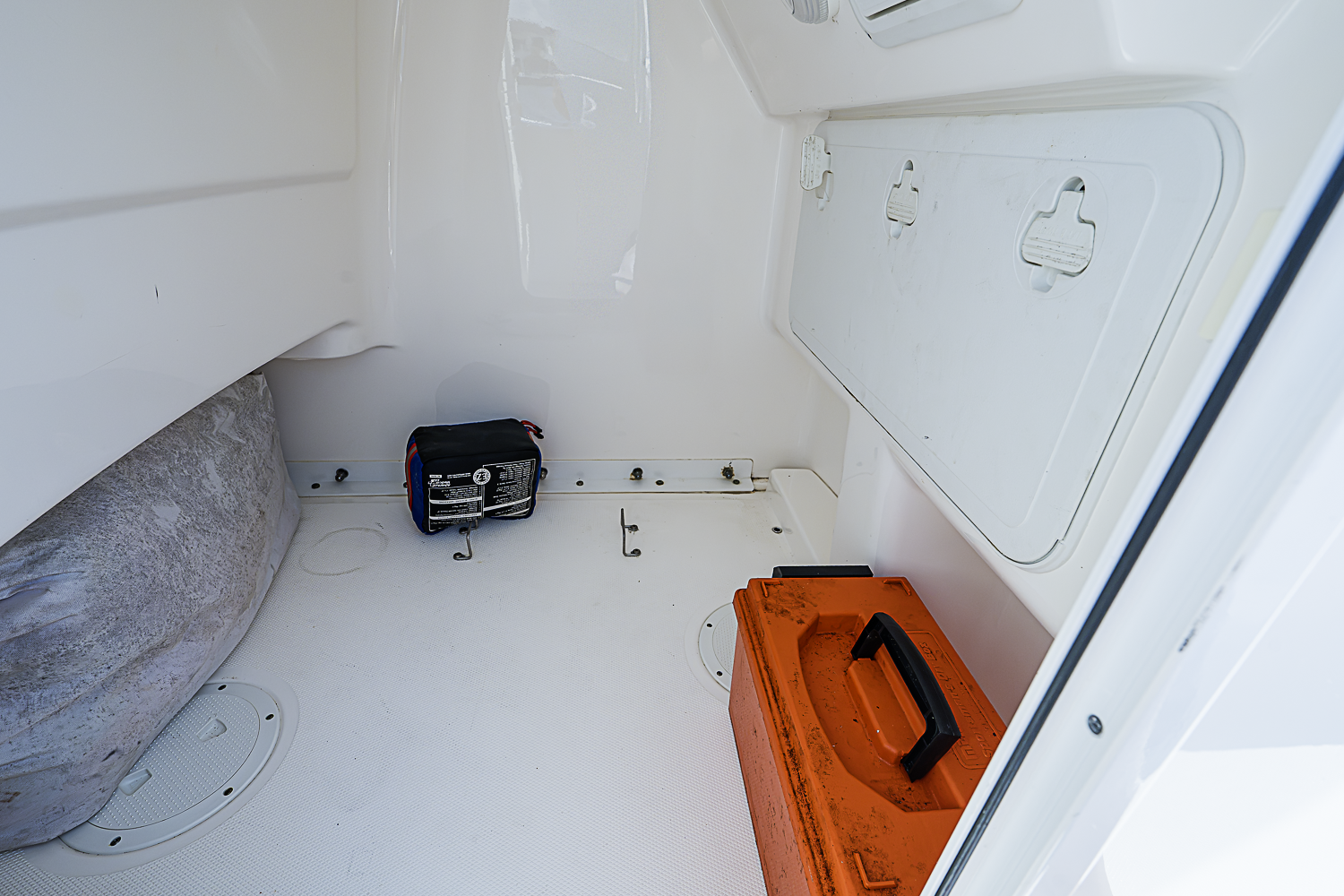 24 Everglades yacht photo 59