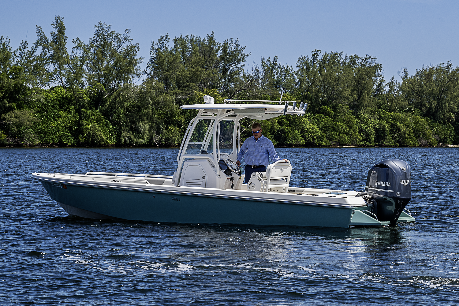 24 Everglades yacht photo 17