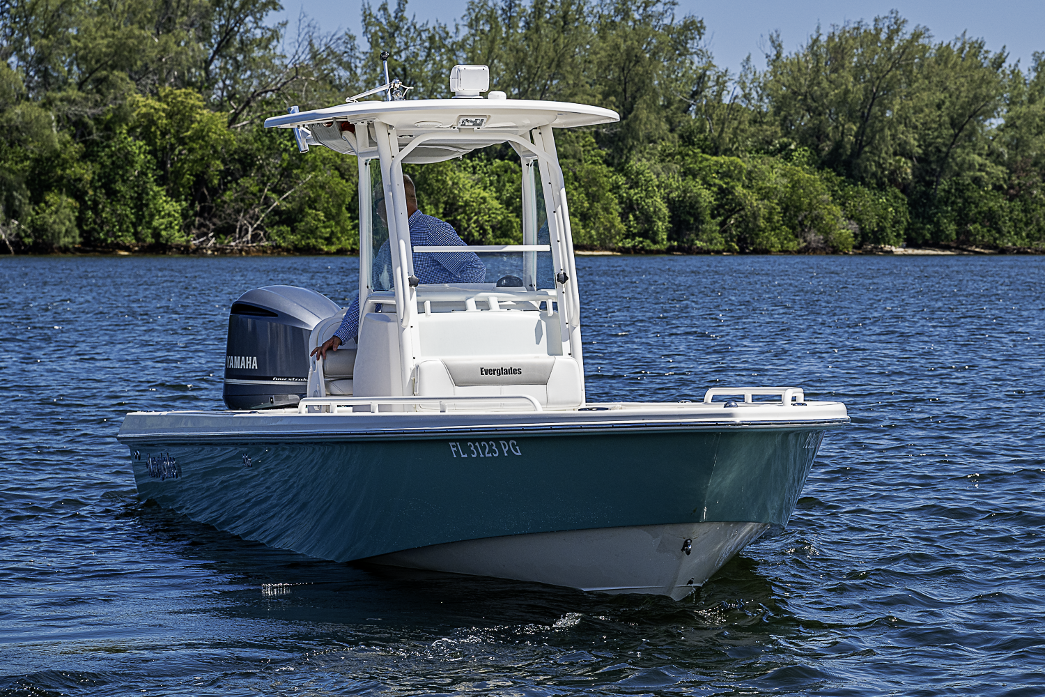 24 Everglades yacht photo 7