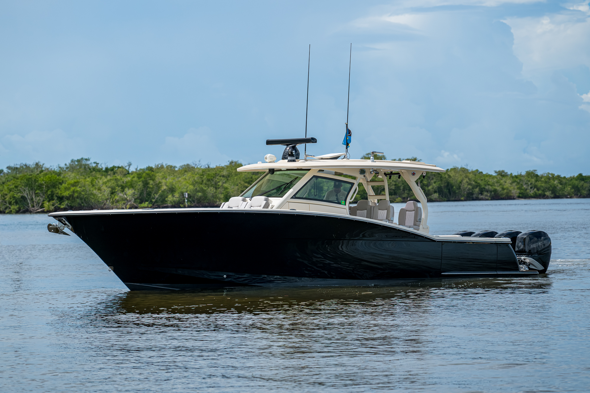 42 Scout yacht photo 9