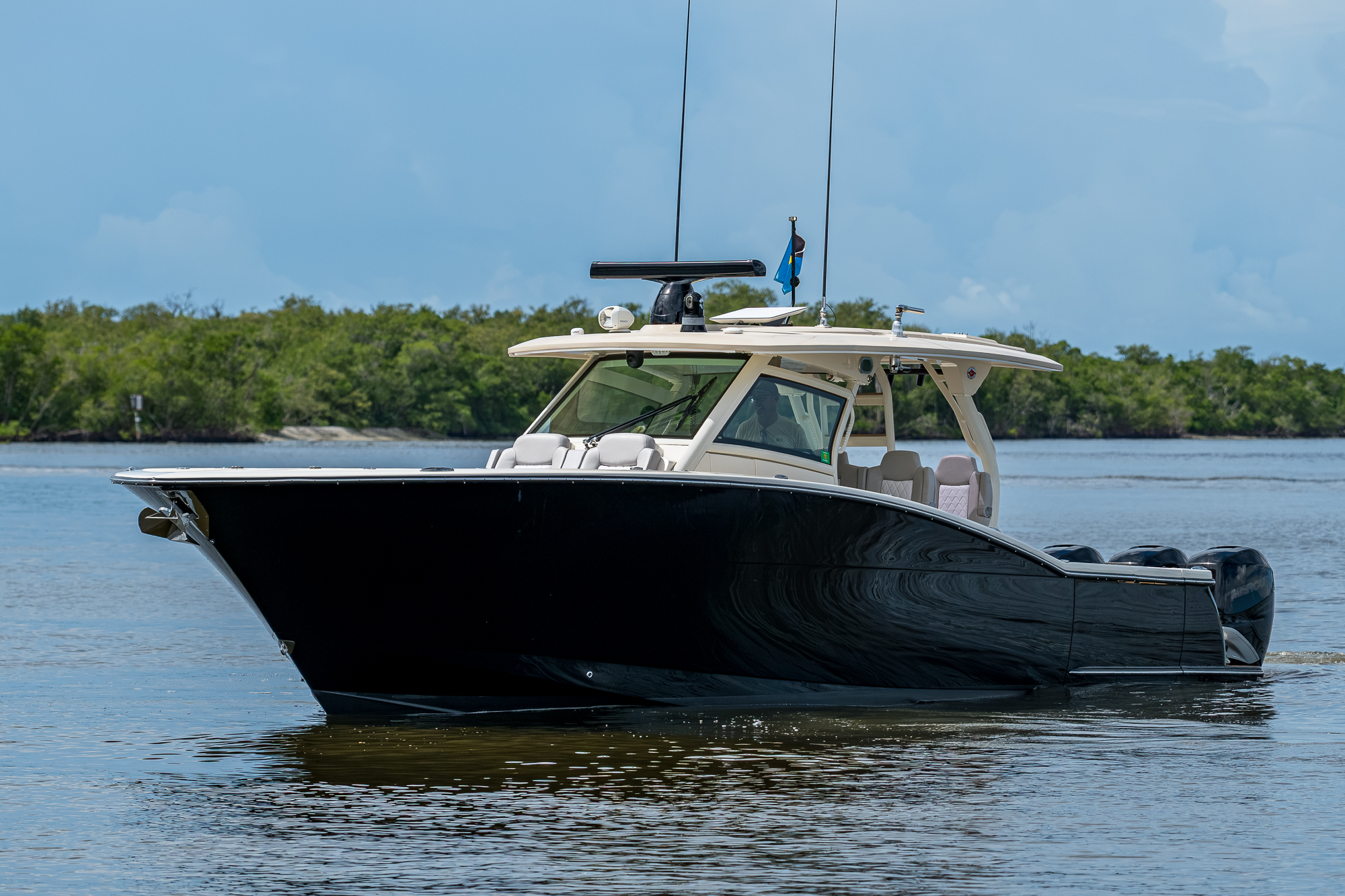 42 Scout yacht photo 8