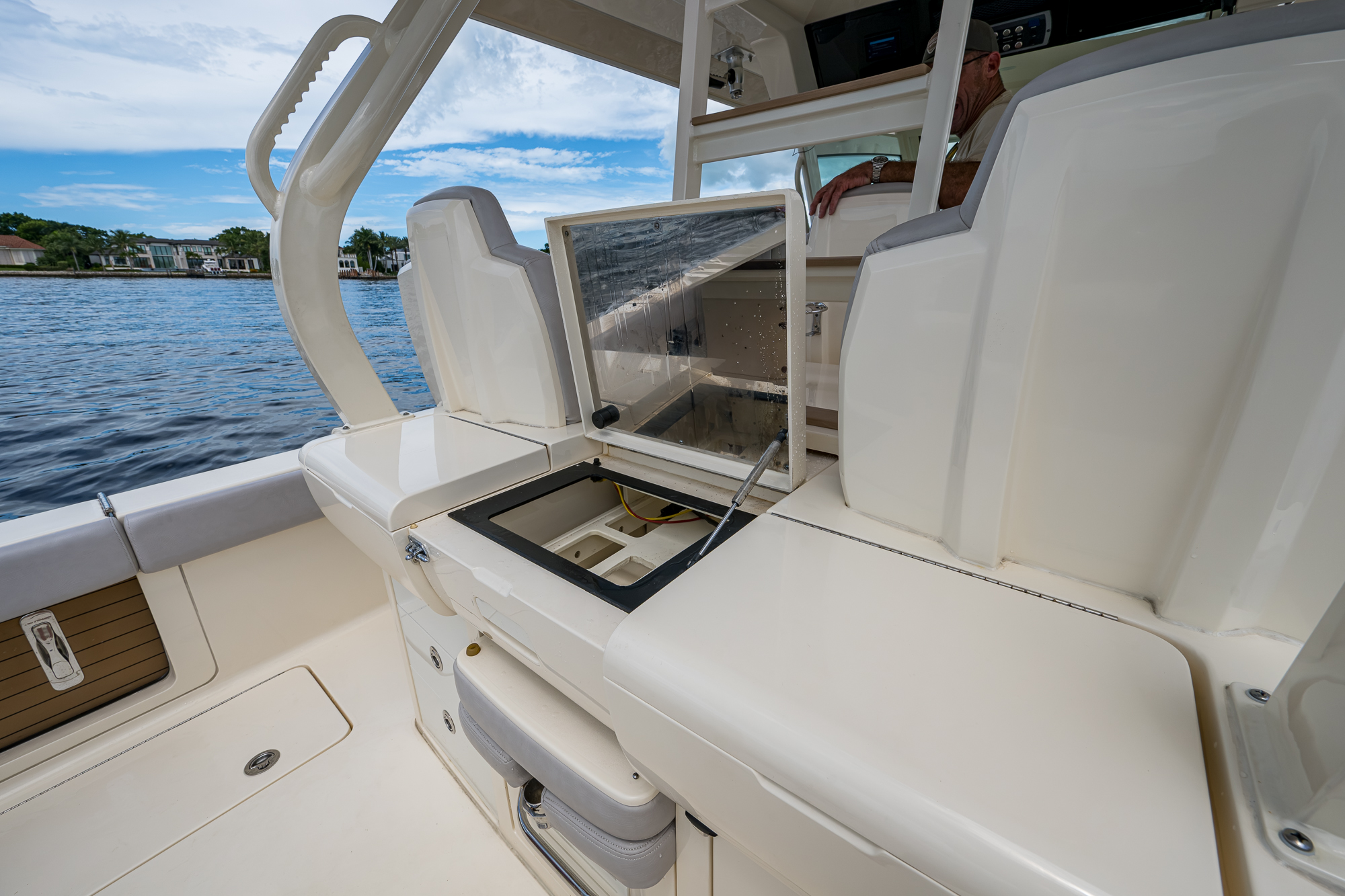 42 Scout yacht photo 77