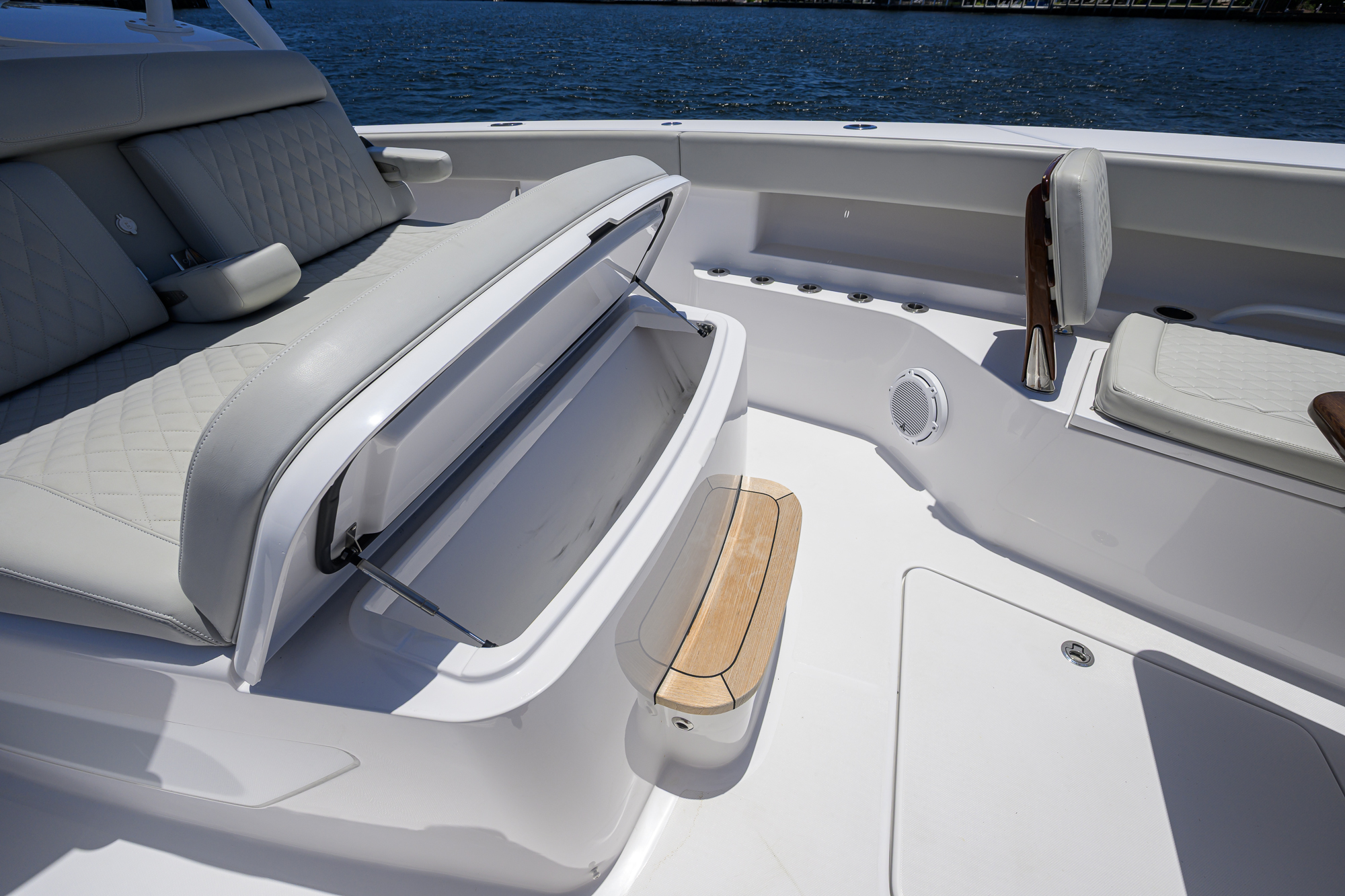 Nacho yacht photo 34