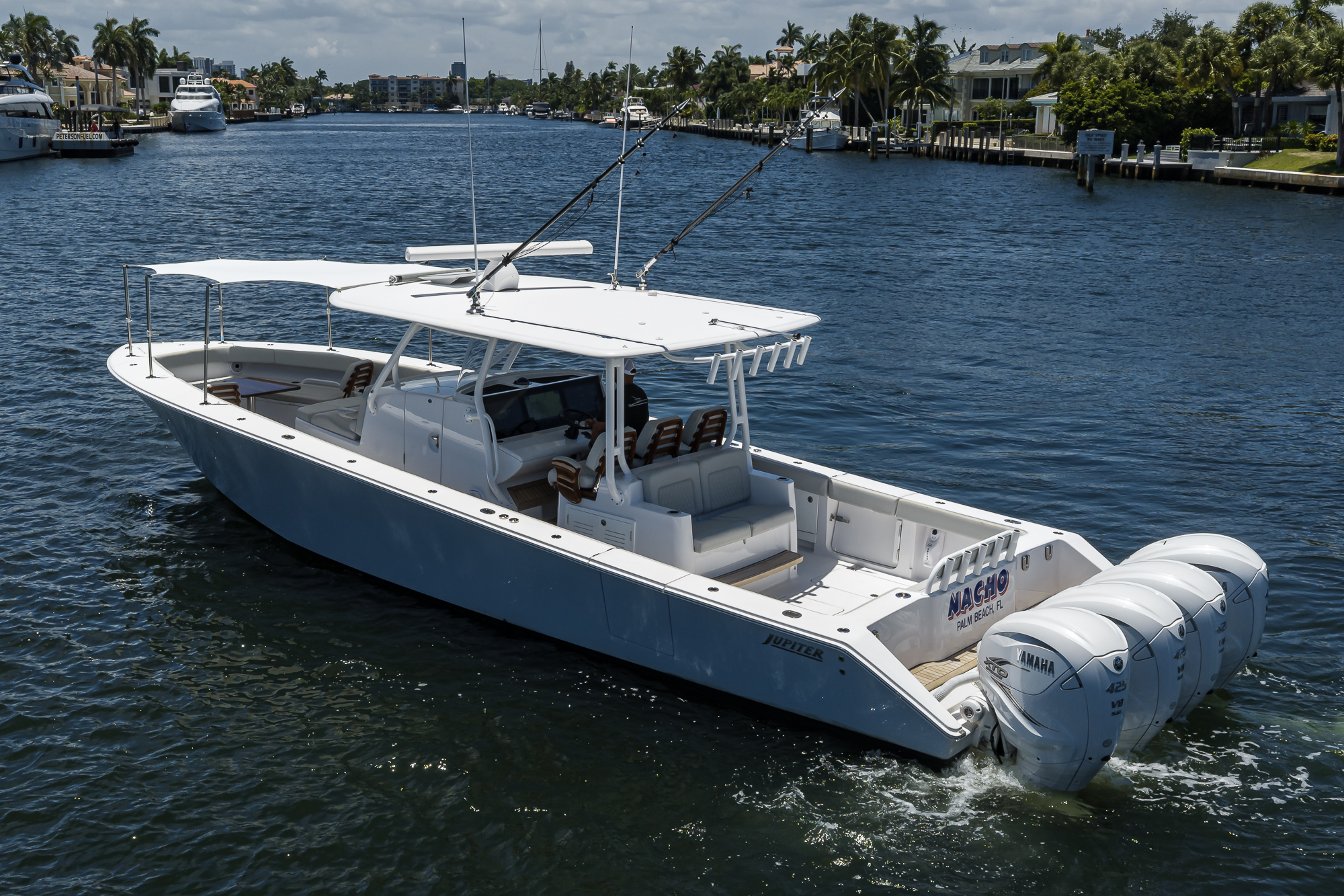 Nacho yacht photo 4