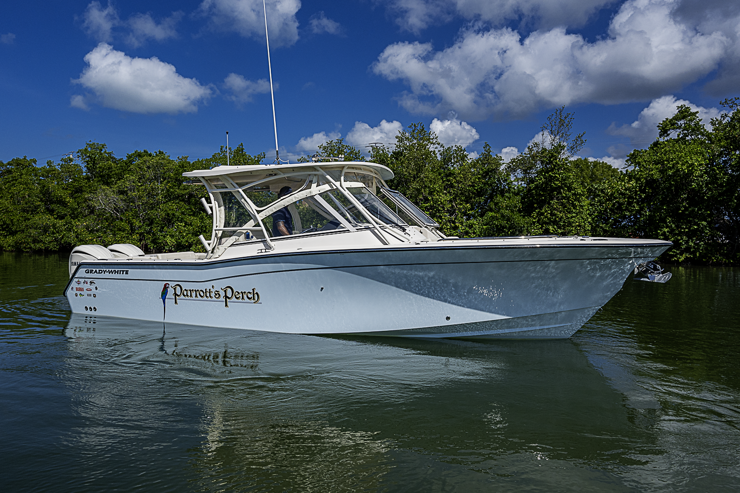 Parrotts Perch yacht photo 12
