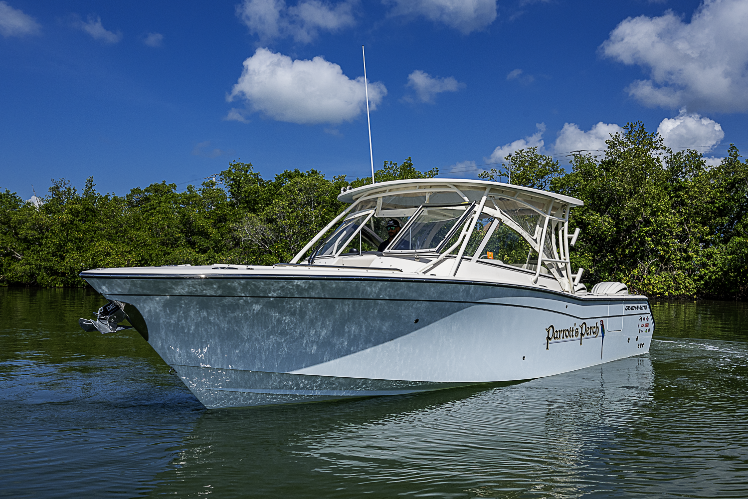 Parrotts Perch yacht photo 6