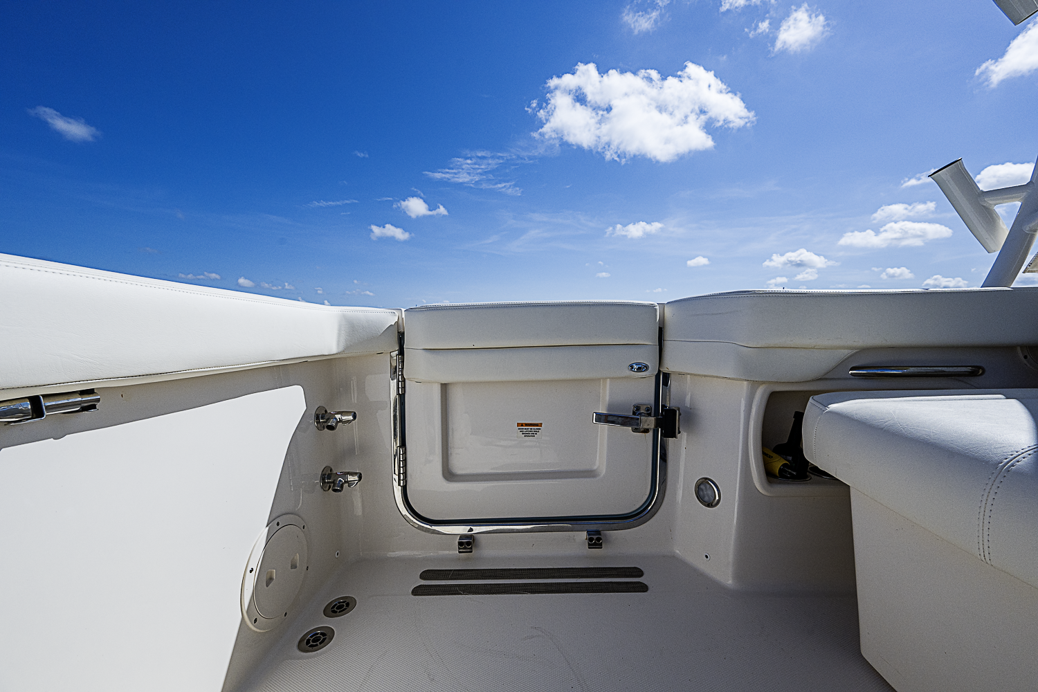 Parrotts Perch yacht photo 37
