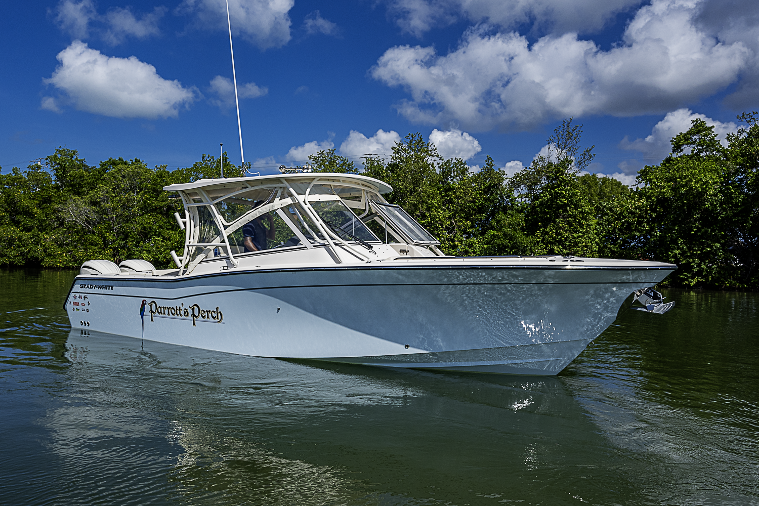 Parrotts Perch yacht photo 11