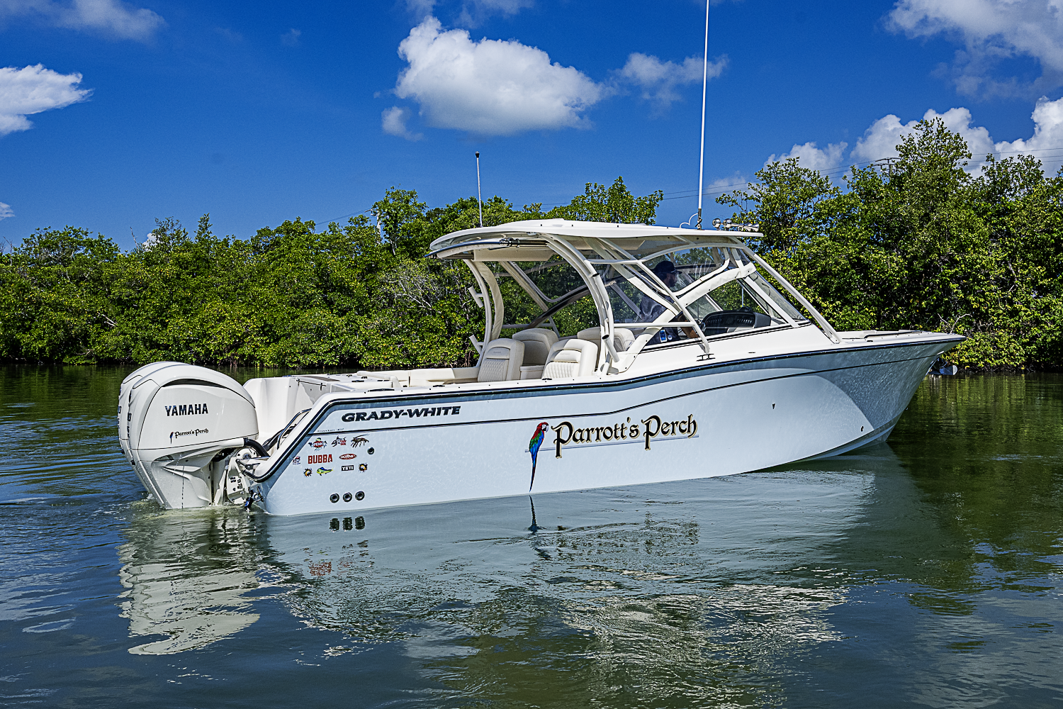 Parrotts Perch yacht photo 17