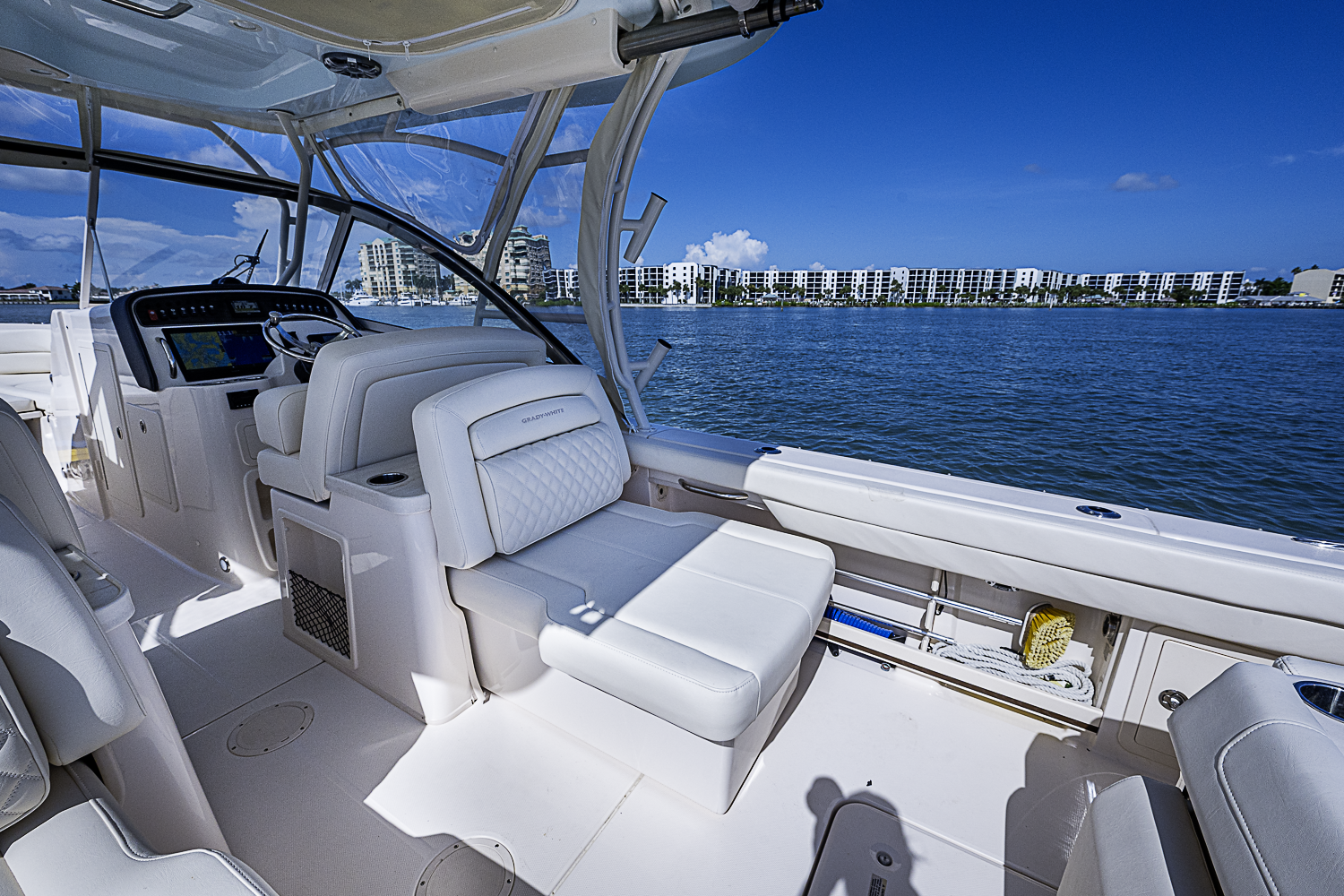 Parrotts Perch yacht photo 43