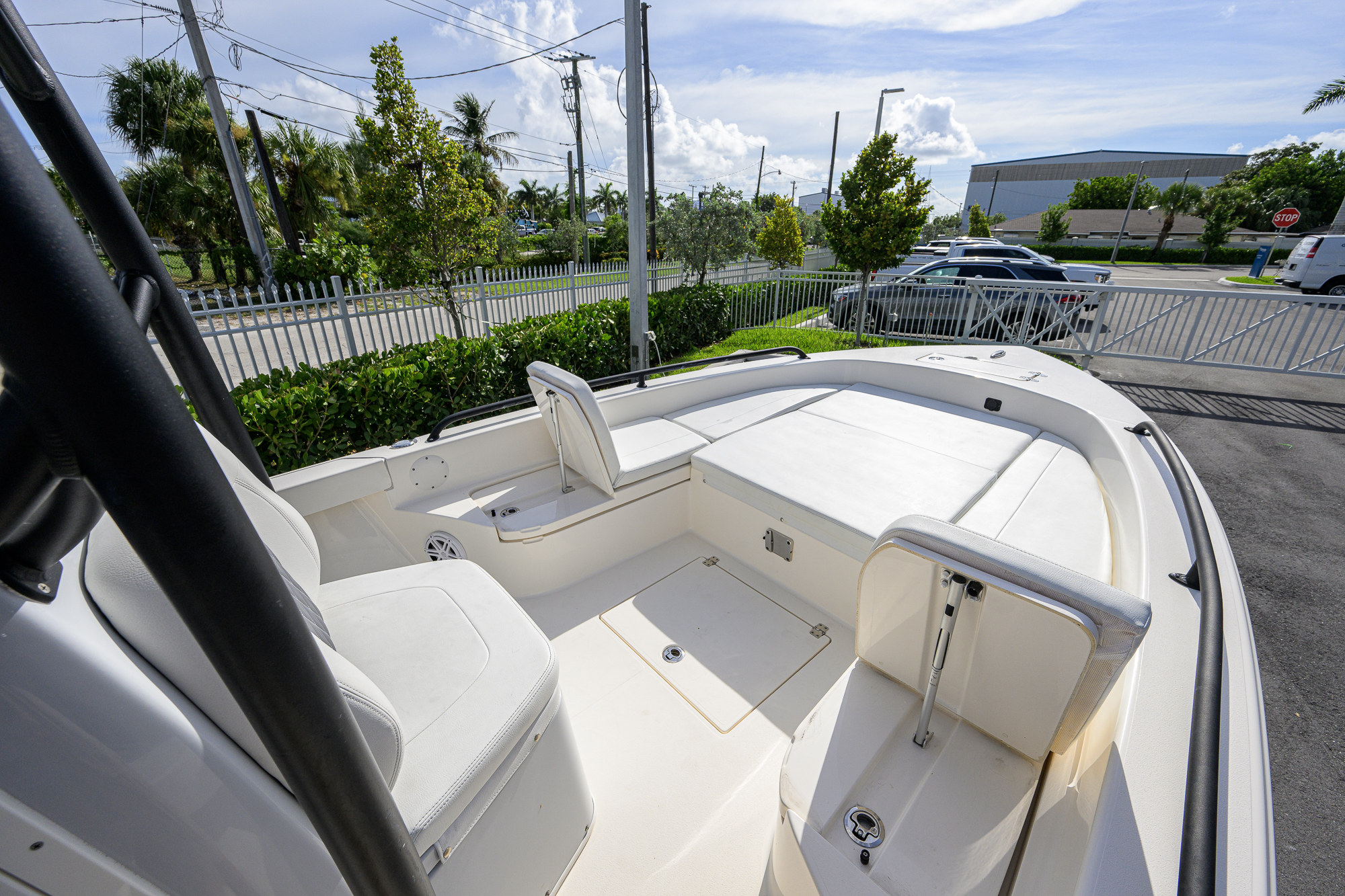 2600-044 yacht photo 20