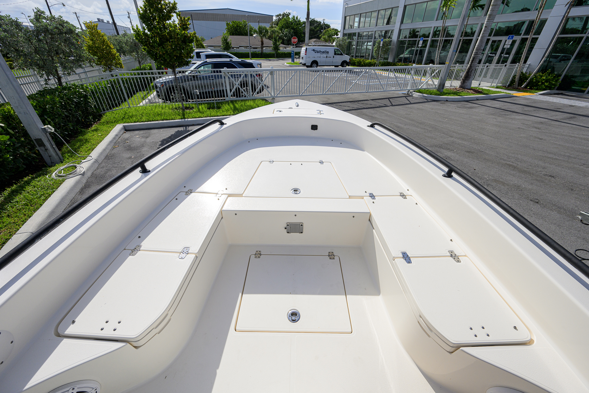 2600-044 yacht photo 28