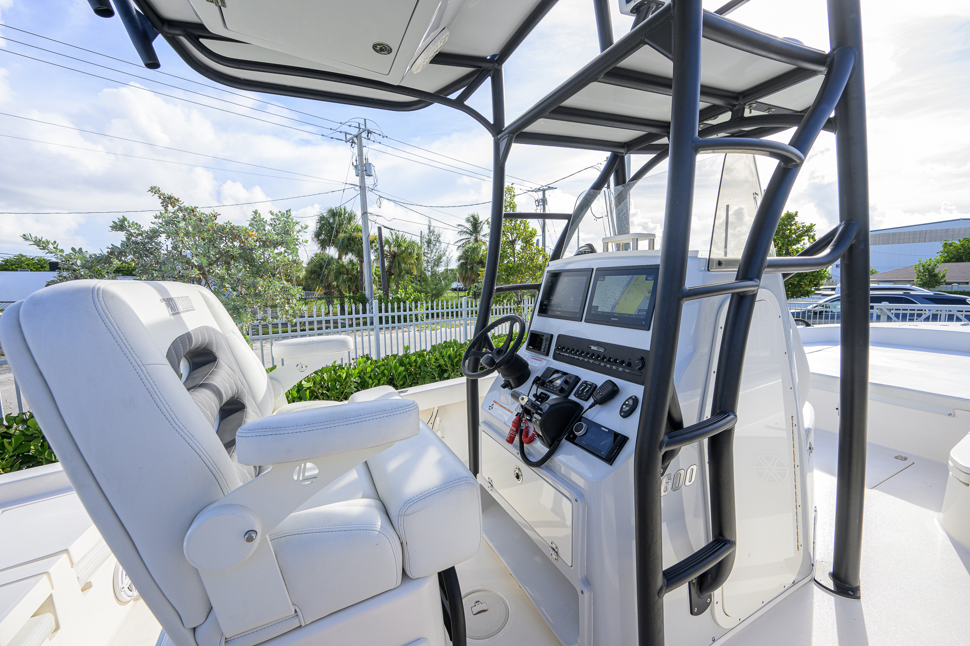 2600-044 yacht photo 55