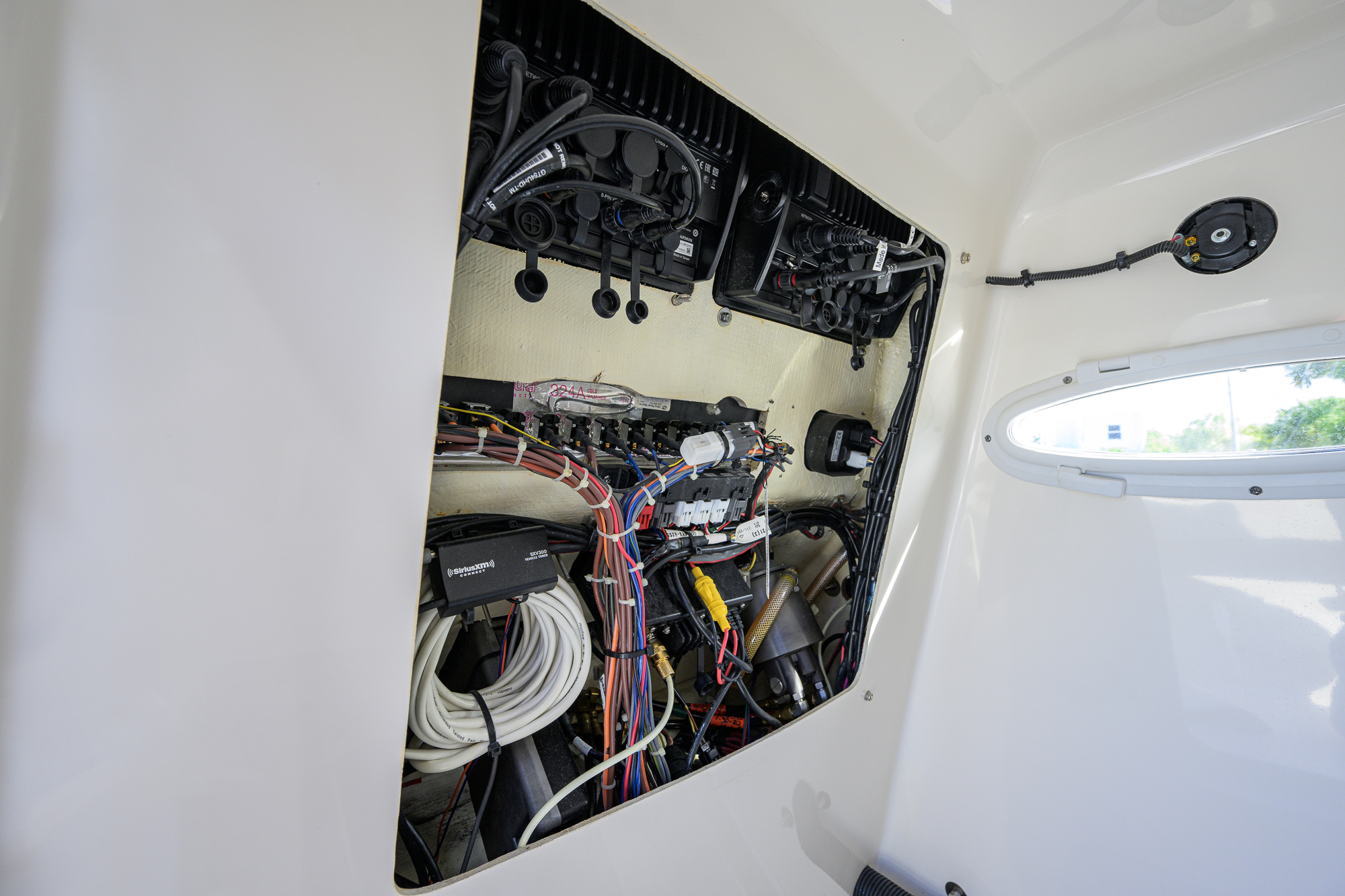 2600-044 yacht photo 63