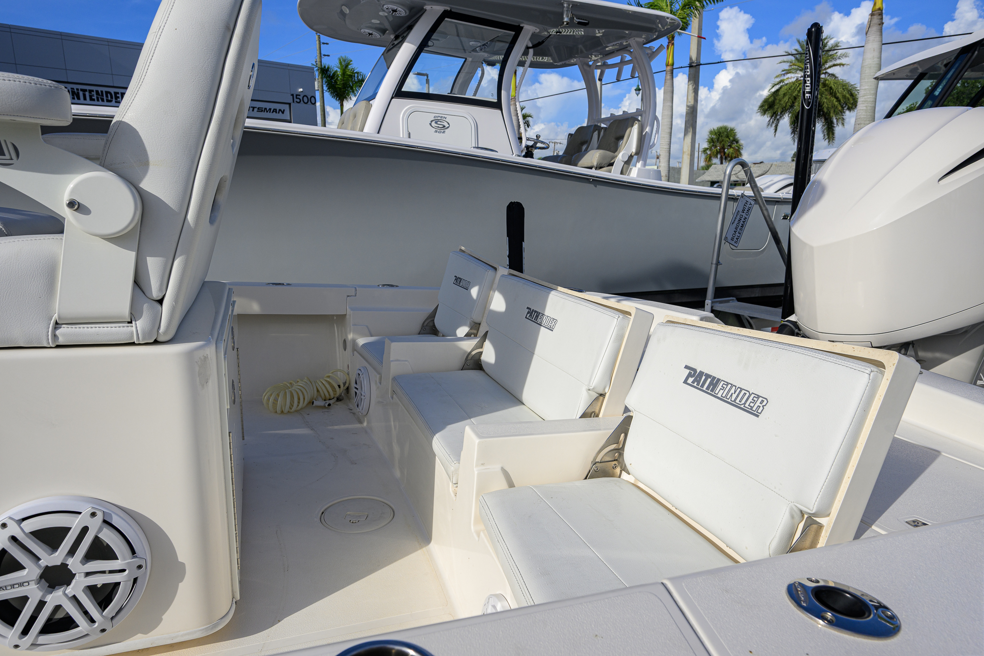 2600-044 yacht photo 39