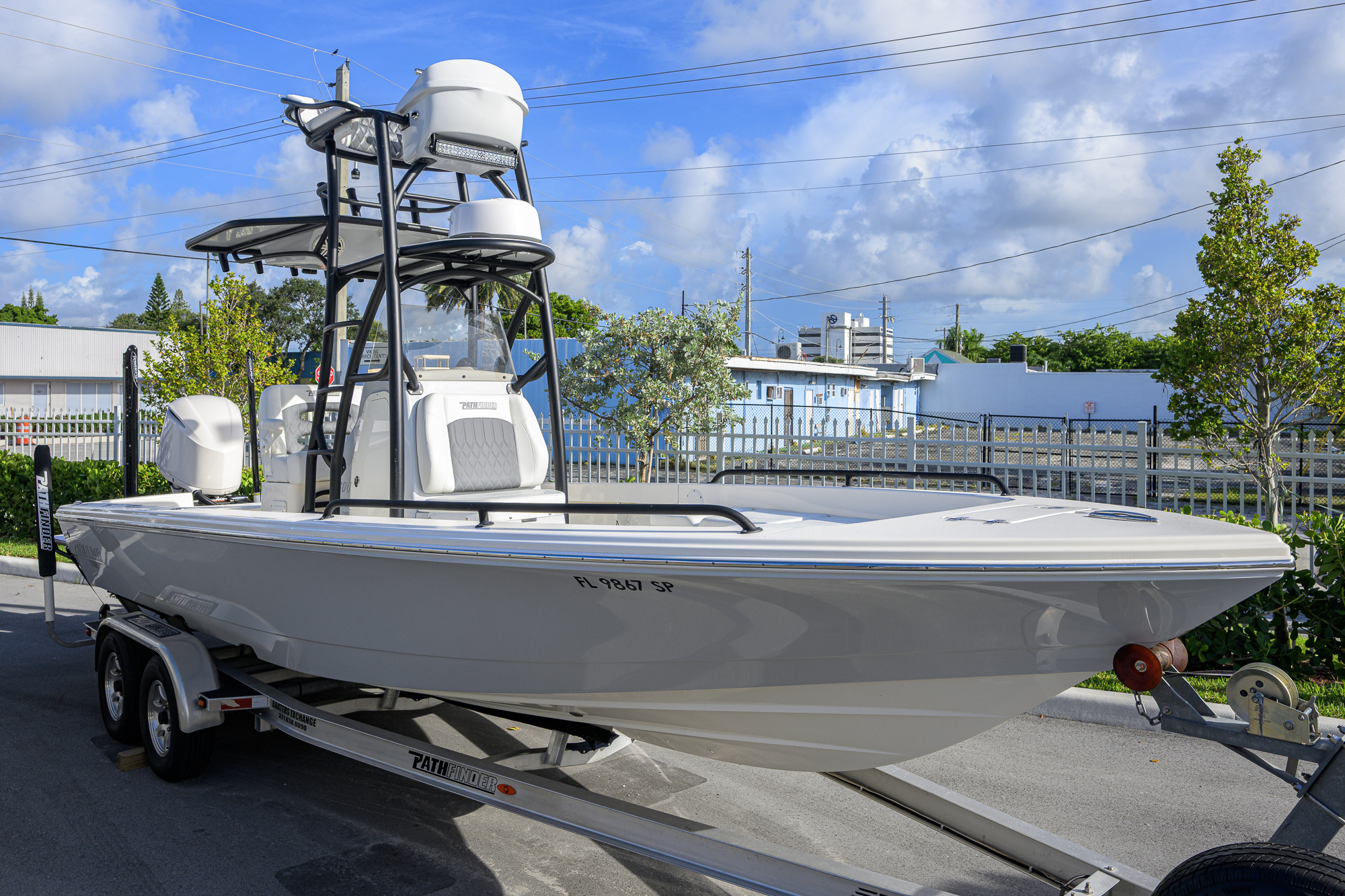 2600-044 yacht photo 2