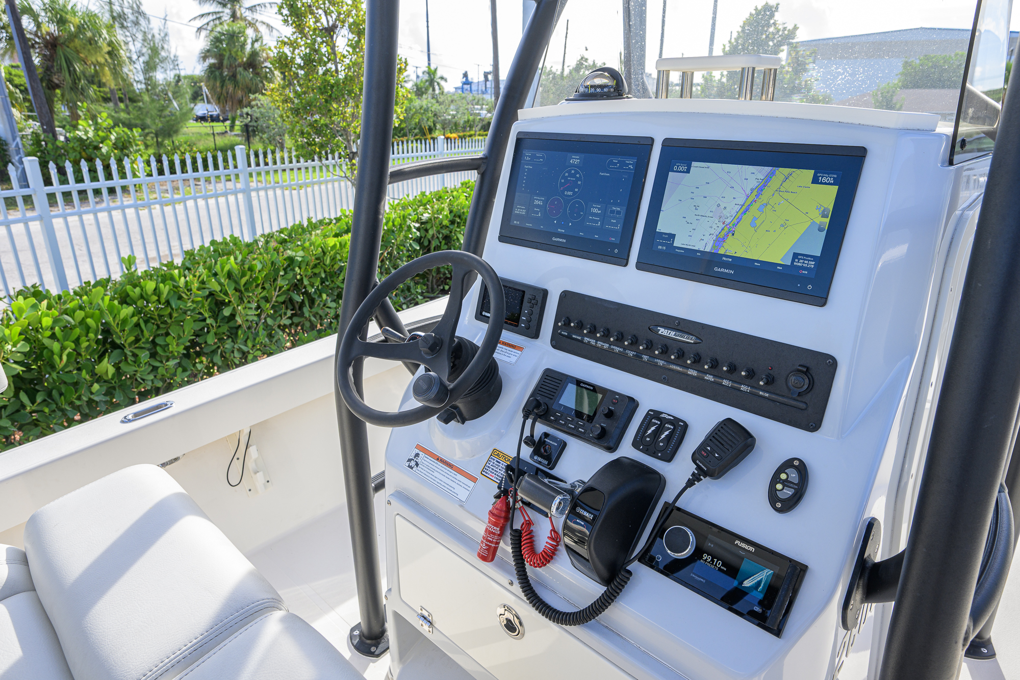2600-044 yacht photo 54